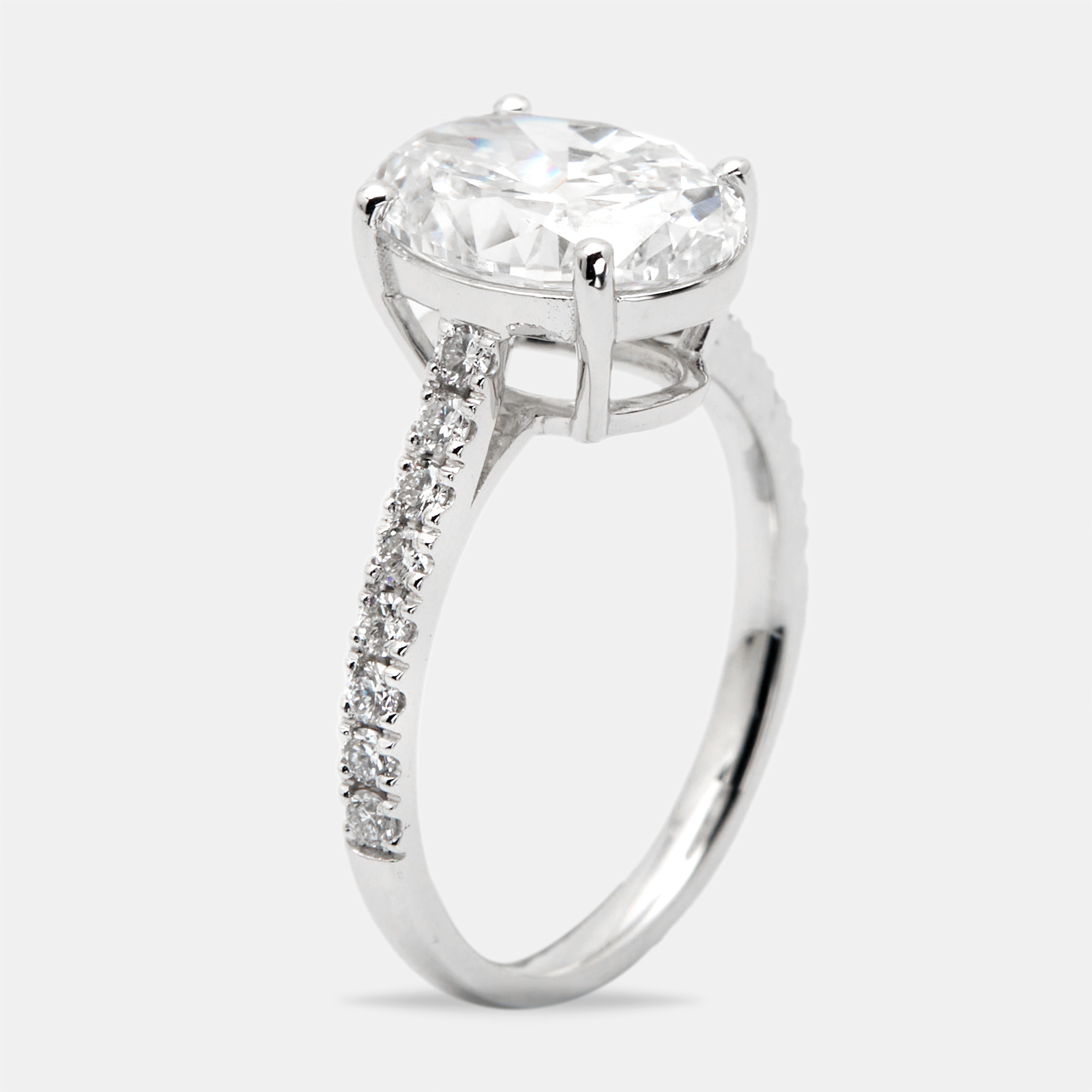 

3.30 cts Oval and Round Lab Grown Diamond 18k White Gold Ring Size