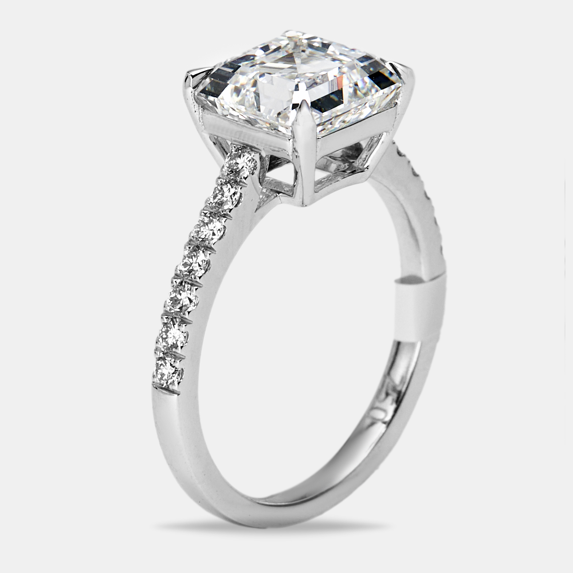 

3.3 cts Princess and Round Lab Grown Diamond 18k White Gold Ring Size