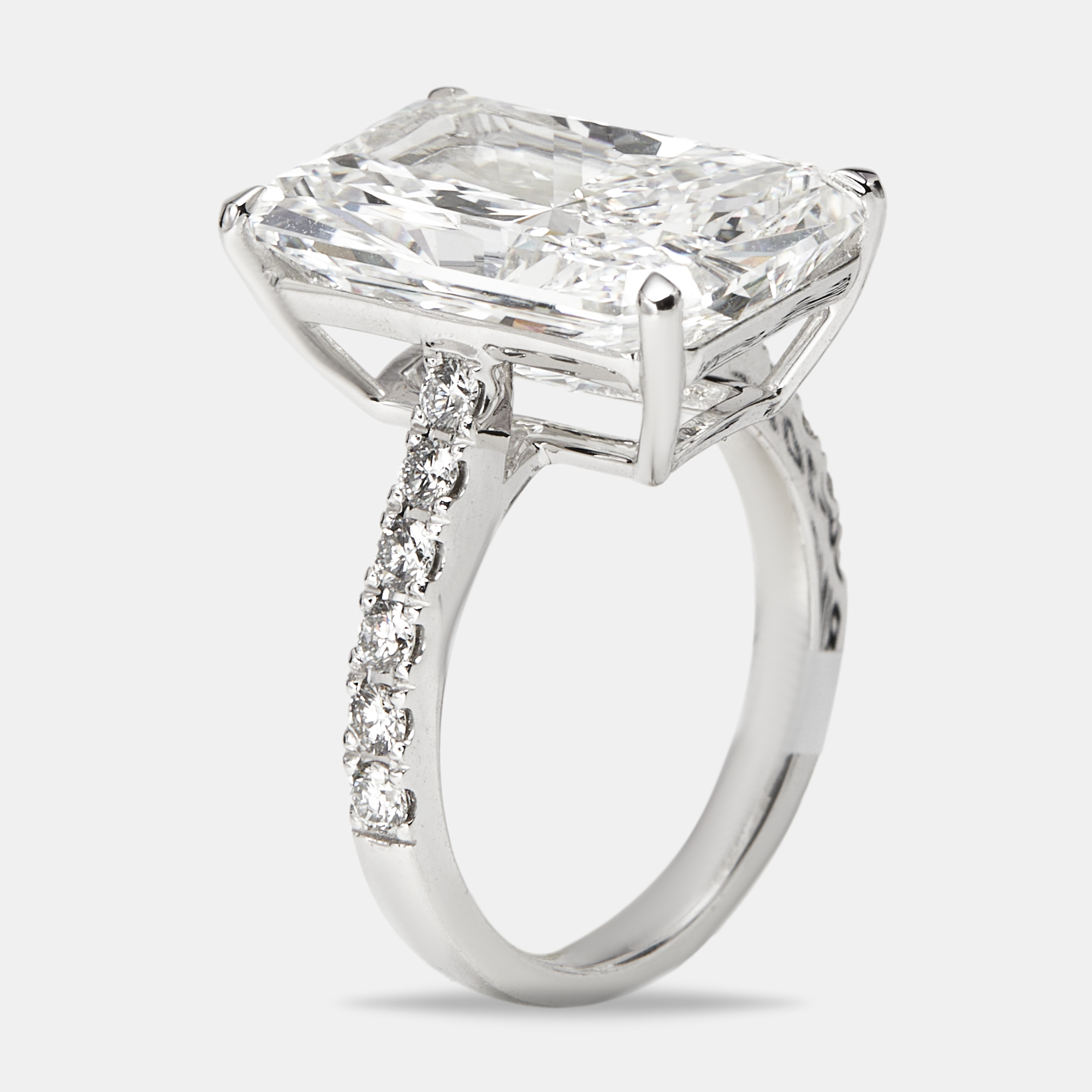 Pre-owned The Diamond Edit 10.50 Cts Radiant Cut And Round Lab Grown Diamond 18k White Gold Ring Size 52