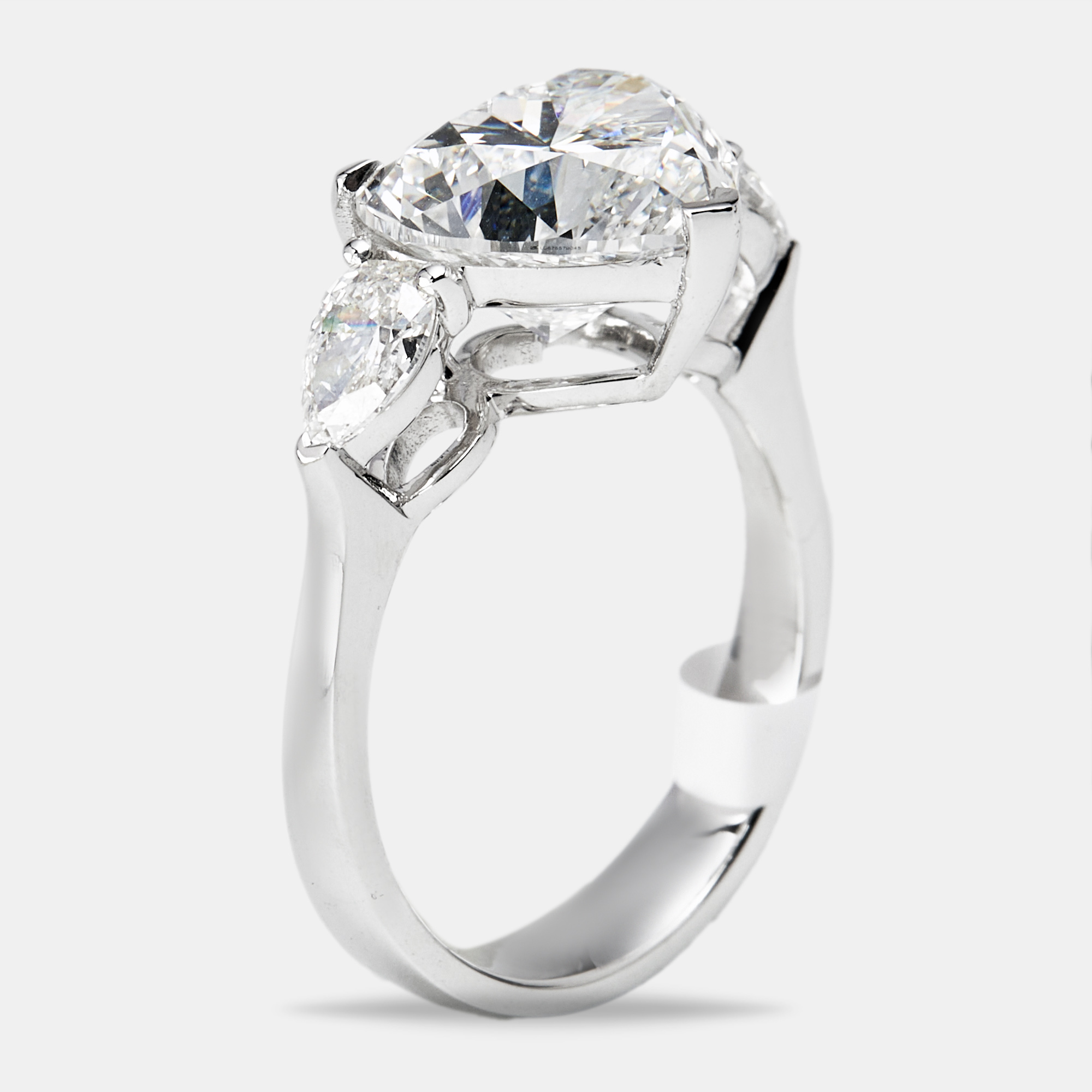 

4.5 cts Heart and Pear Lab Grown Diamond 18k White Gold Ring Size