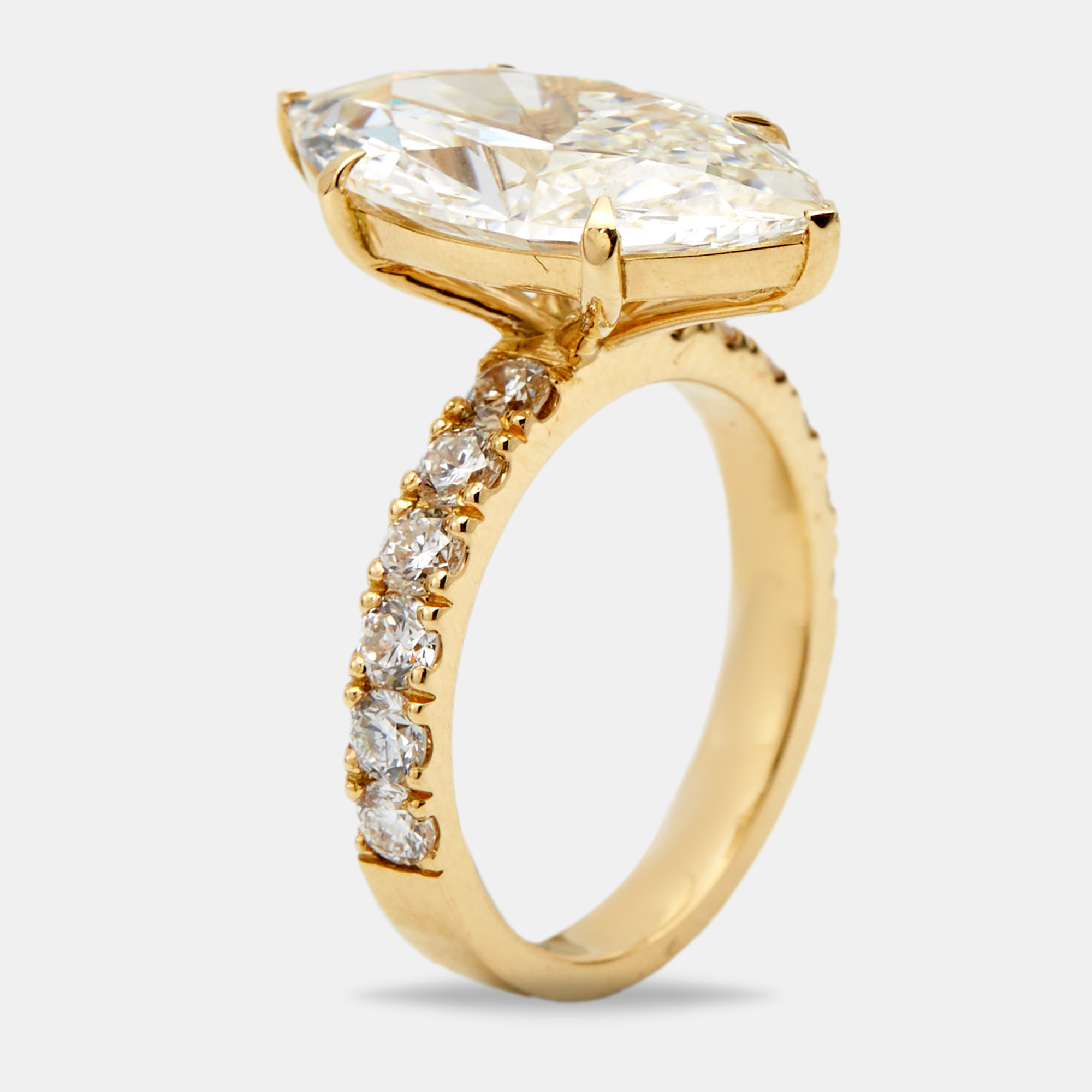 

5.80 cts Marquise Cut Lab Grown Diamond 18k Yellow Gold Ring Size