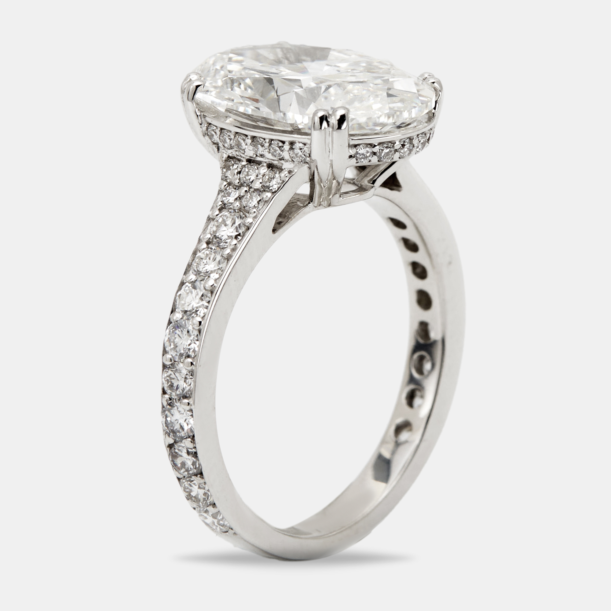 

5.9 cts Oval Cut Lab Grown Diamond 18k White Gold Ring Size