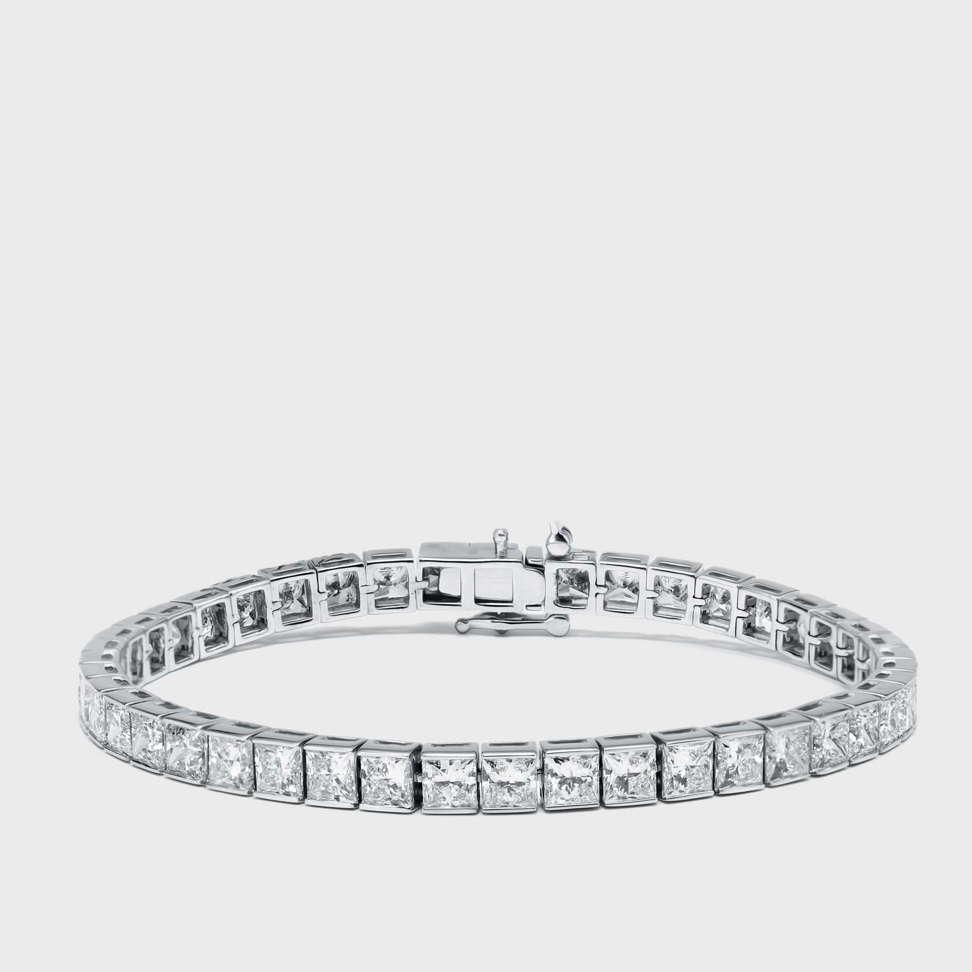 Pre-owned The Diamond Edit 13 Cts Princess Lab Grown Diamond 18k White Gold Bracelet
