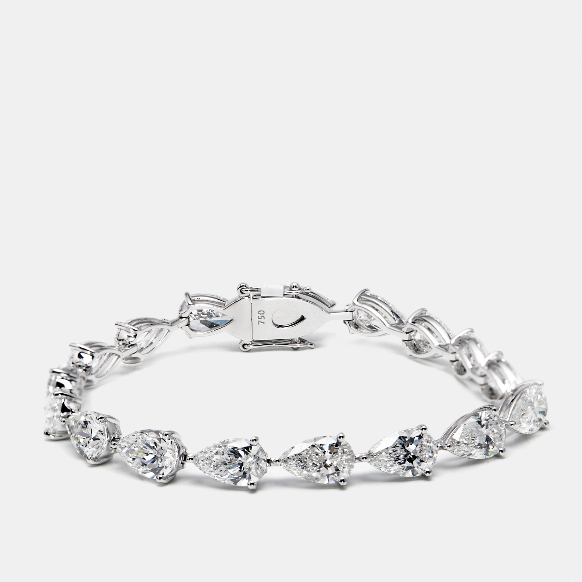 Pre-owned The Diamond Edit 18 Cts Pear Lab Grown Diamonds 18k White Gold Bracelet