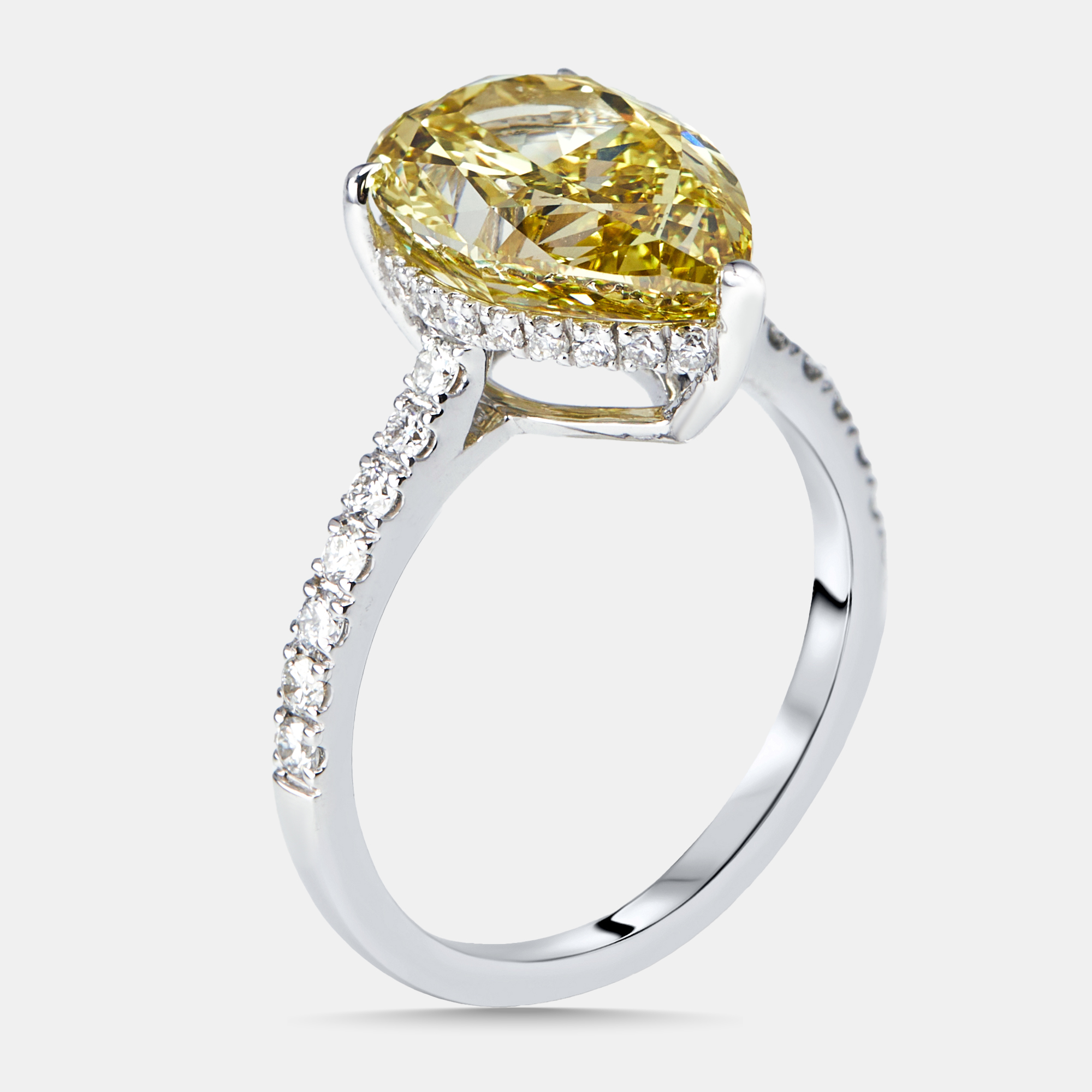 Click to view more detailed imagery on our partner's website Pre-owned The Diamond Edit 4.5 Cts Fancy Yellow Pear Round Lab Grown Diamonds 18k White Gold Ring Size 51