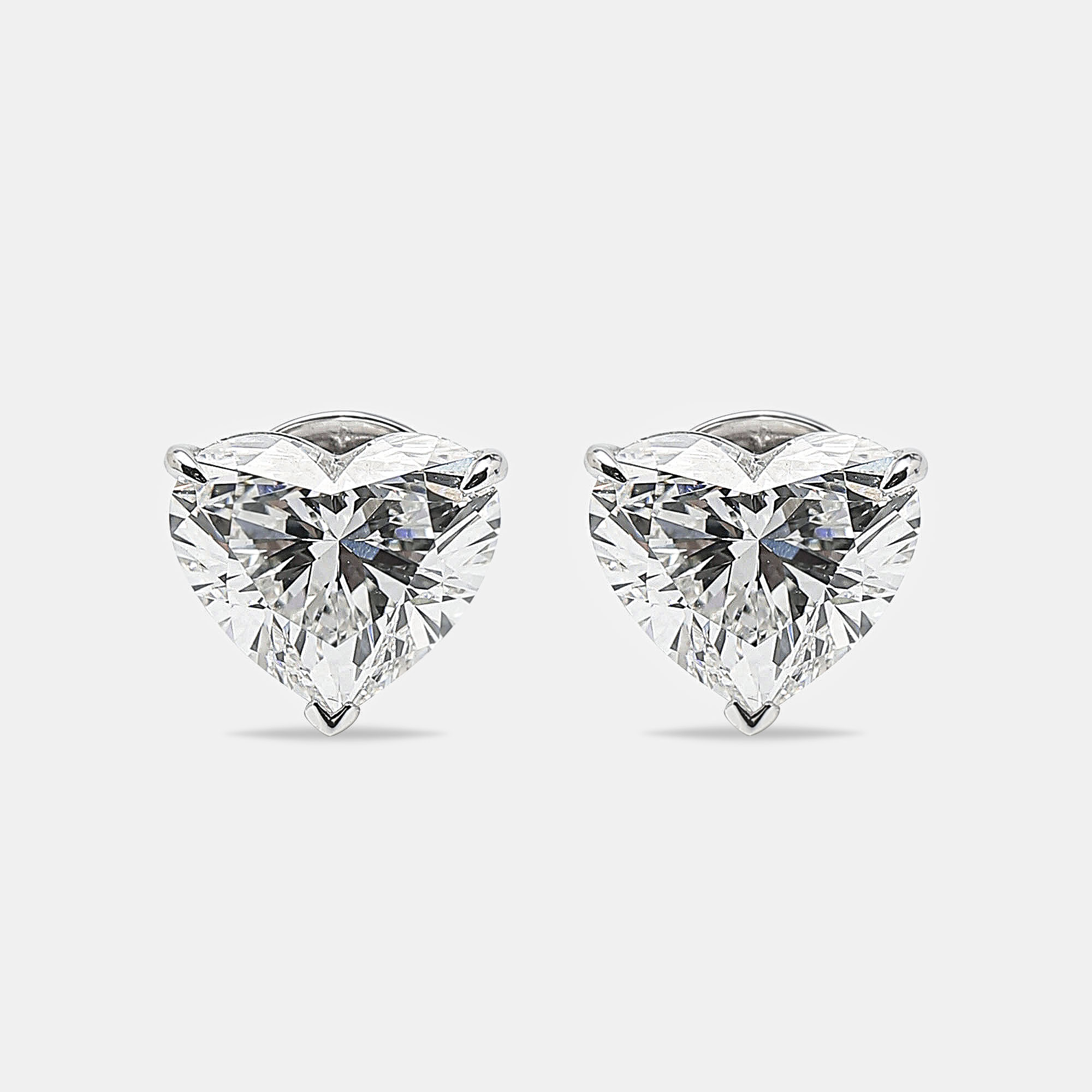 

6.00 cts Heart Brilliant Cut 18k White Gold Stud Earrings