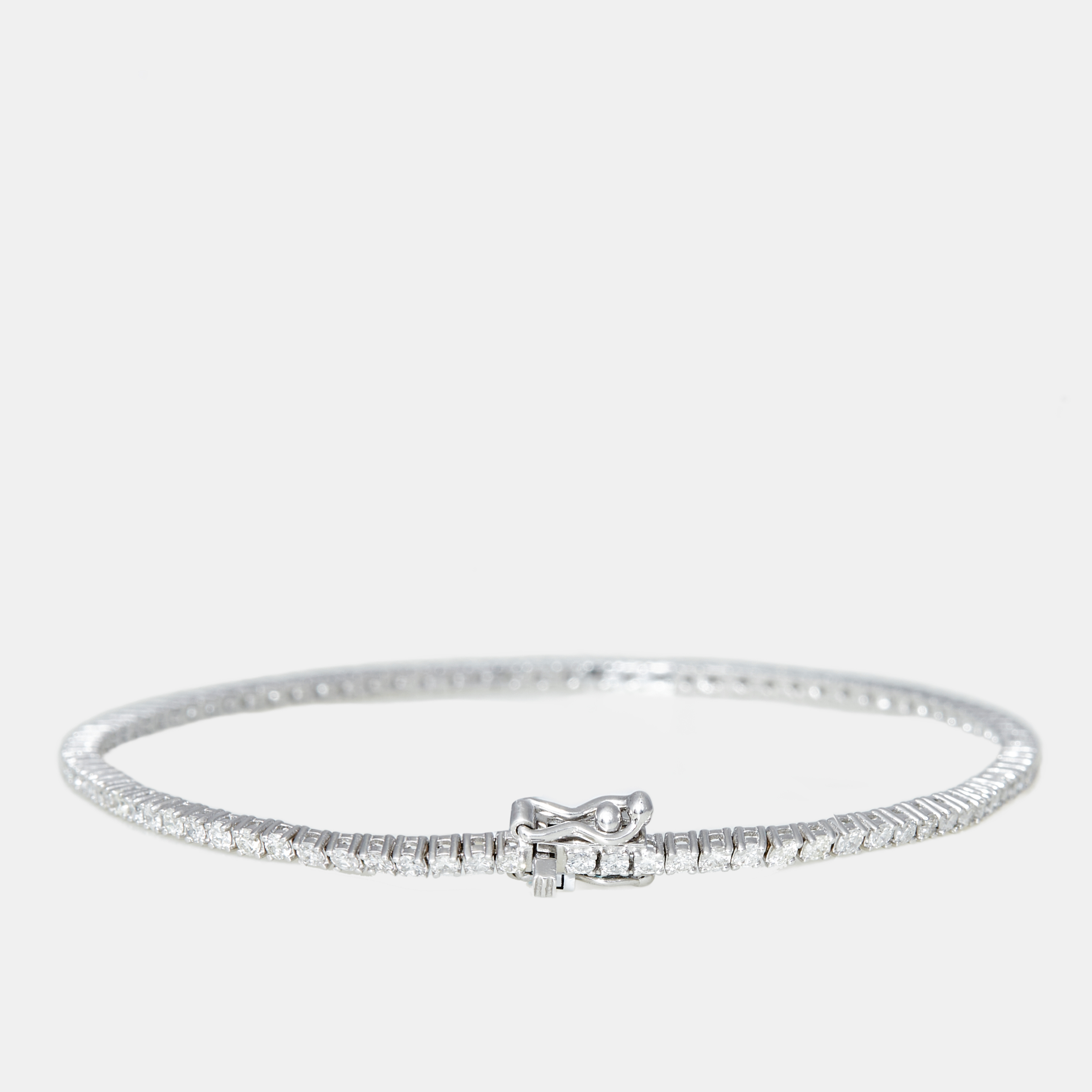

18k White Gold 1.58 ct Diamond Bracelet