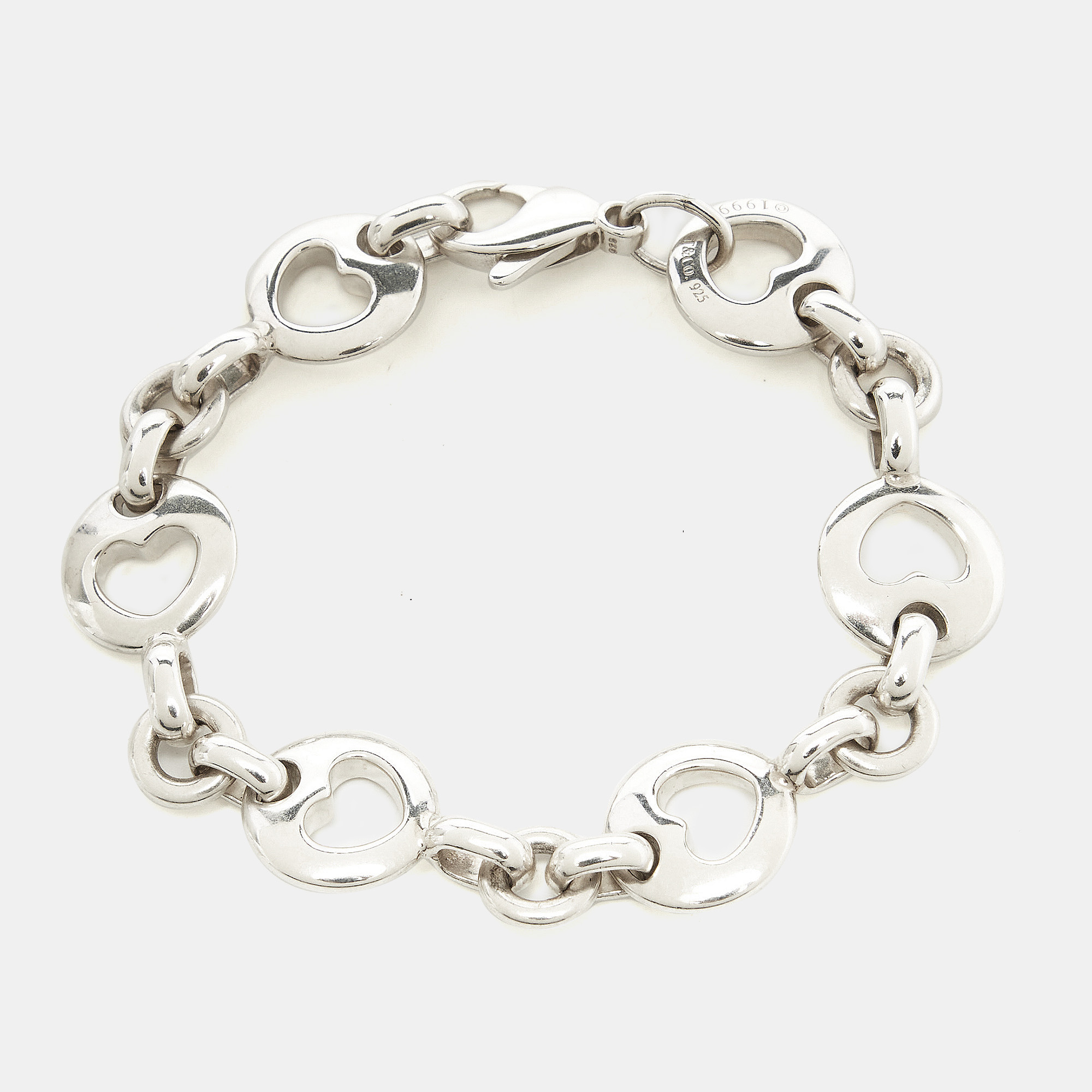 

Tiffany & Co. Stencil Heart Sterling Silver Oval Link Bracelet