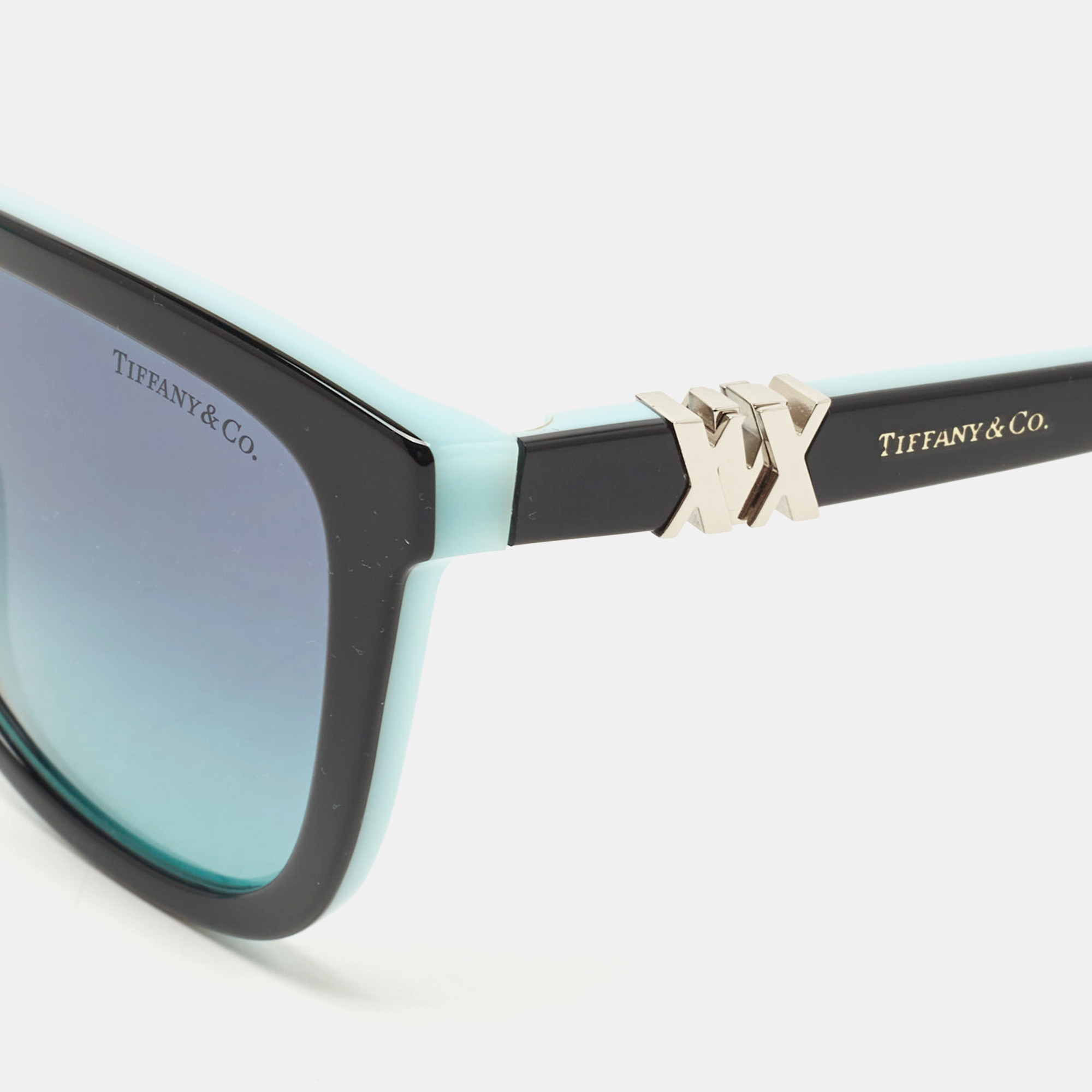 

Tiffany & Co. Black/Blue TF1123 Gradient Sunglasses