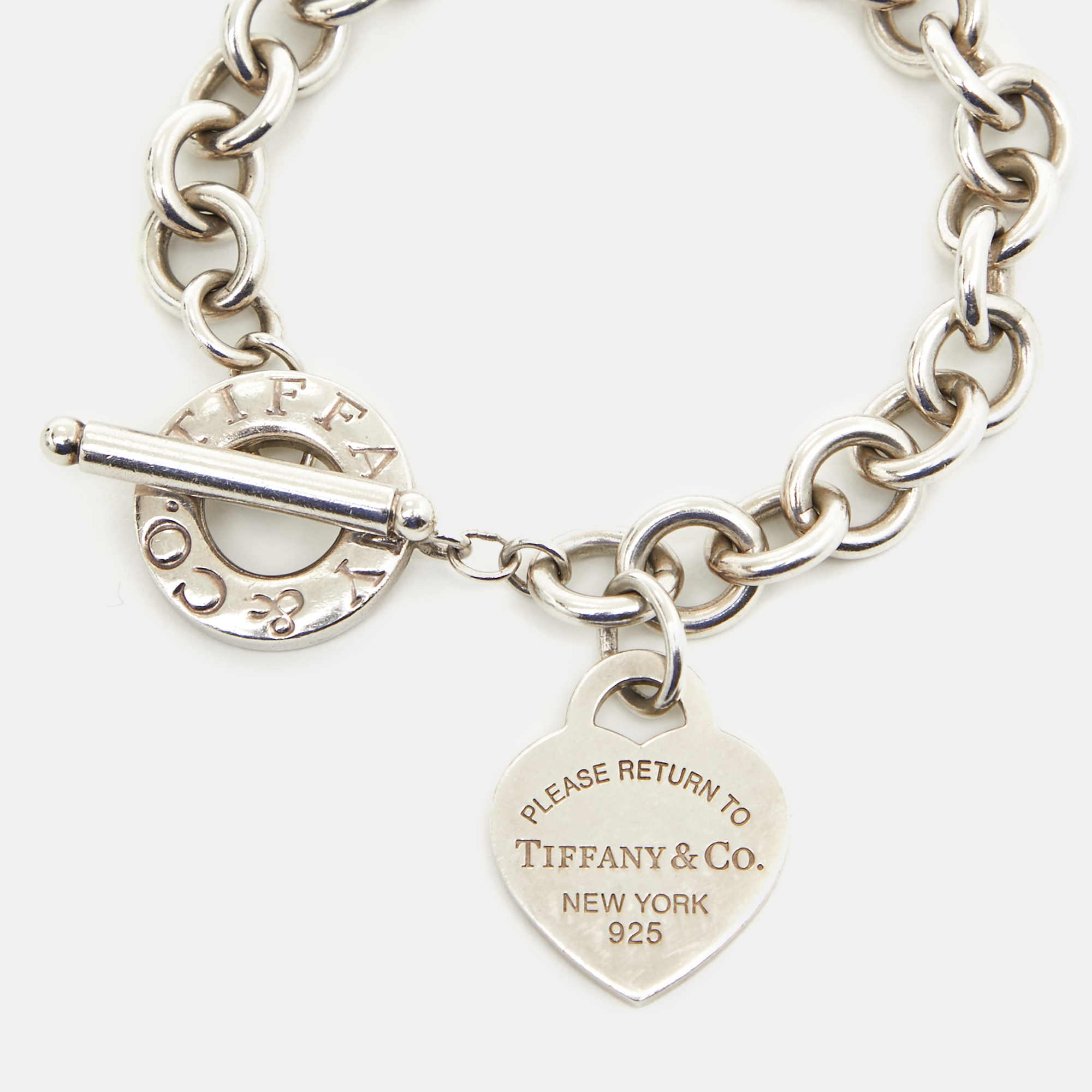 

Tiffany & Co. Return to Tiffany Sterling Silver Toggle Bracelet