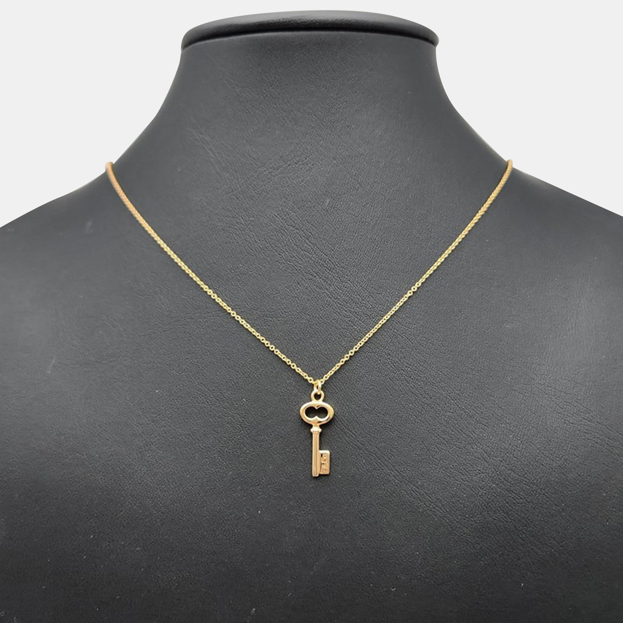 

Tiffany & Co. 18K Rose Gold Oval Key Necklace