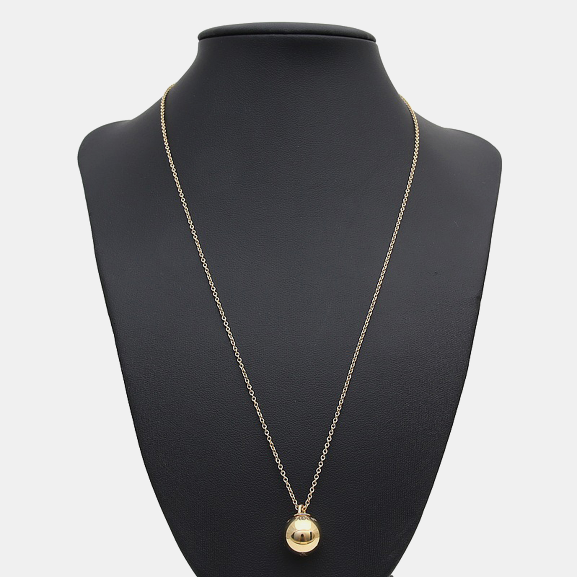 

Tiffany & Co. 18K Yellow Gold Hardwear Ball Pendant Necklace