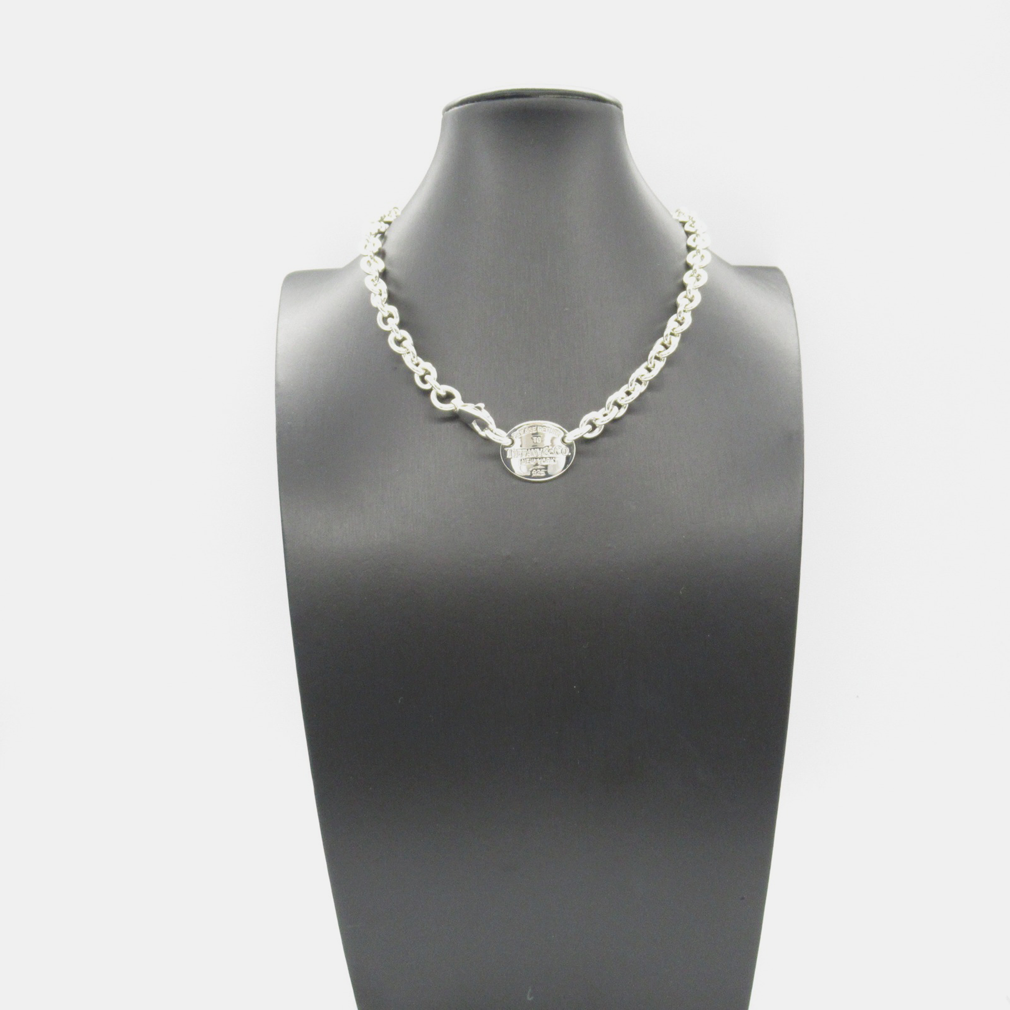 Tiffany & Co. Return to Tiffany Oval Tag Silver Choker Necklace 