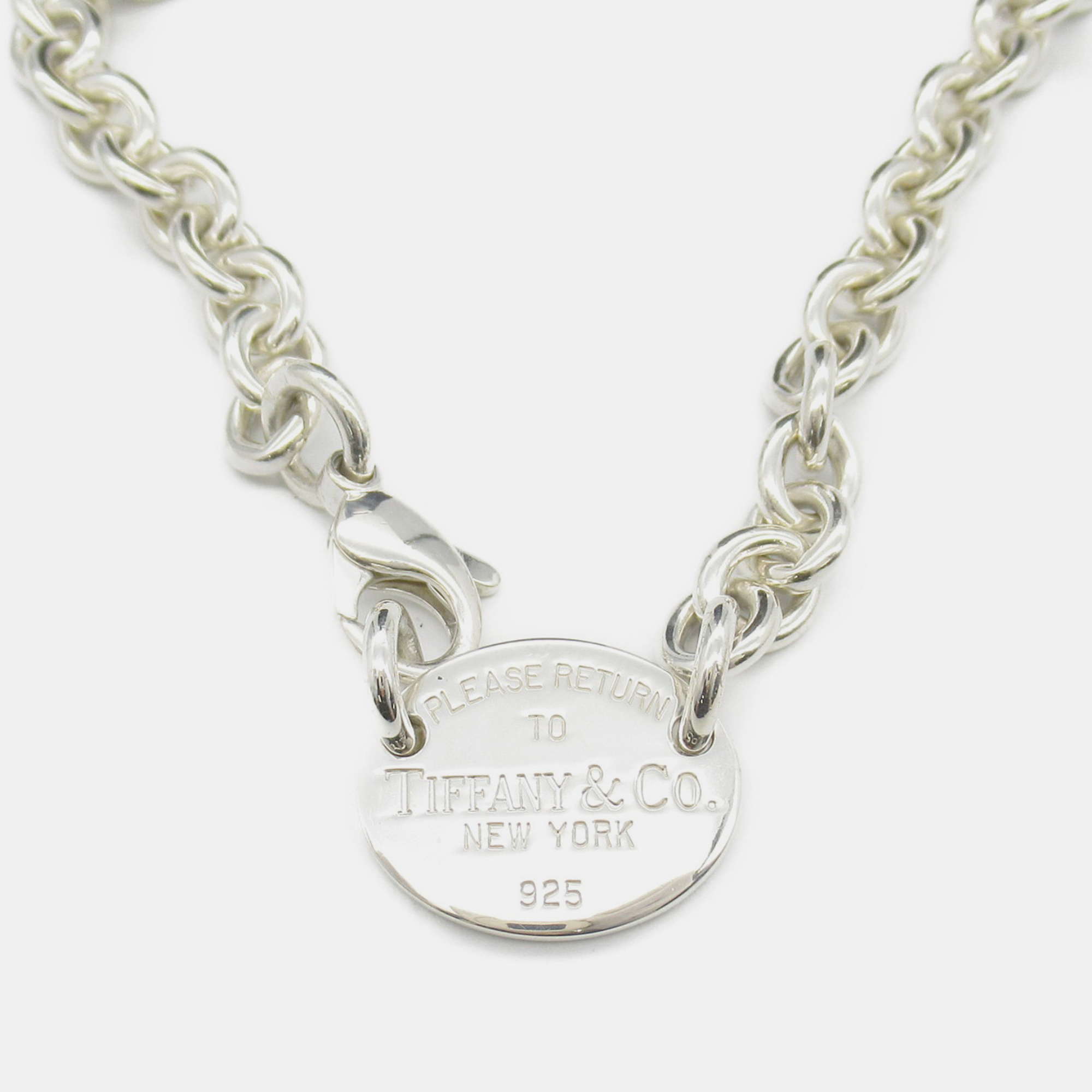 

Tiffany & Co. Return to Tiffany Oval Tag Silver Choker Necklace