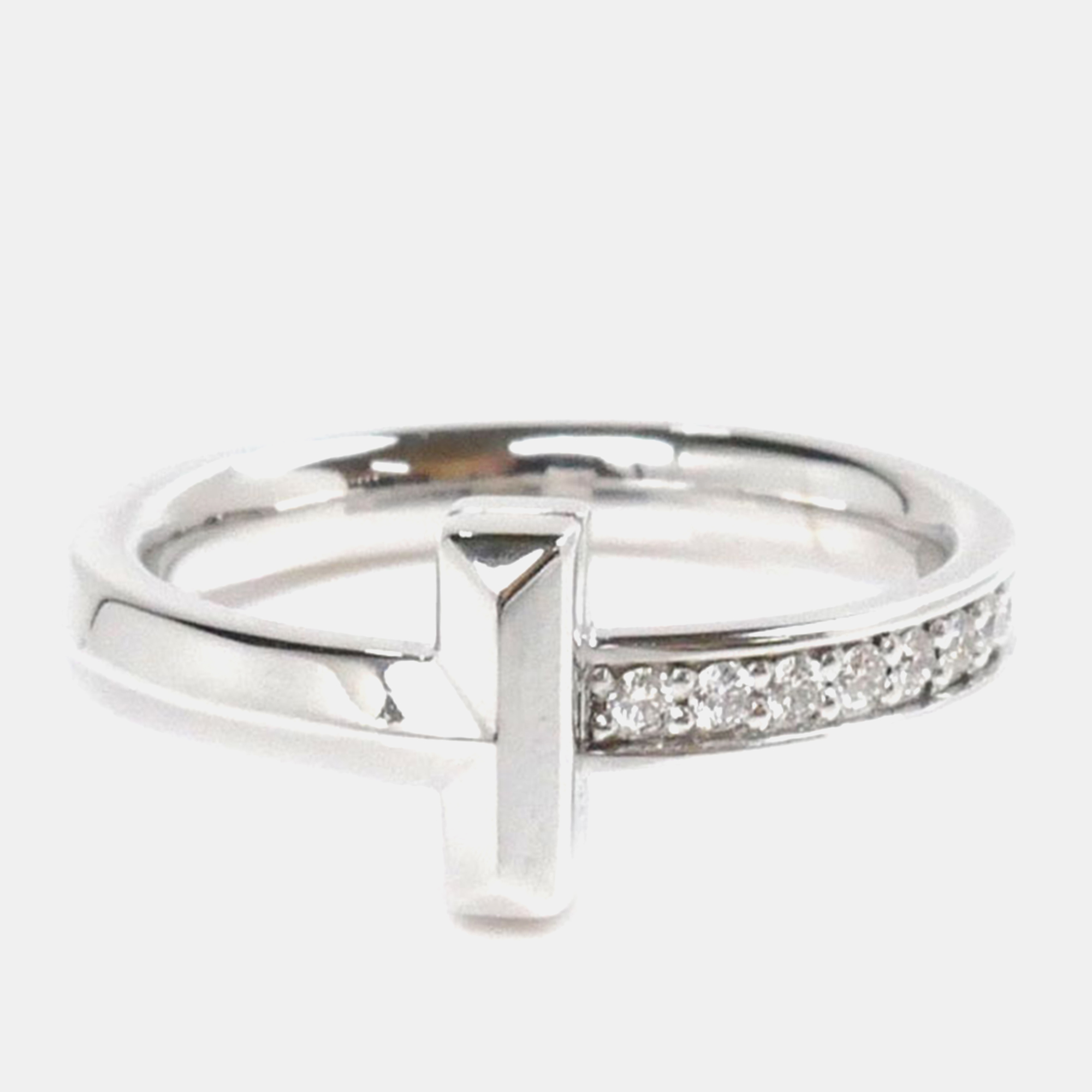 

Tiffany & Co. 18K White Gold Diamond Ring EU 48