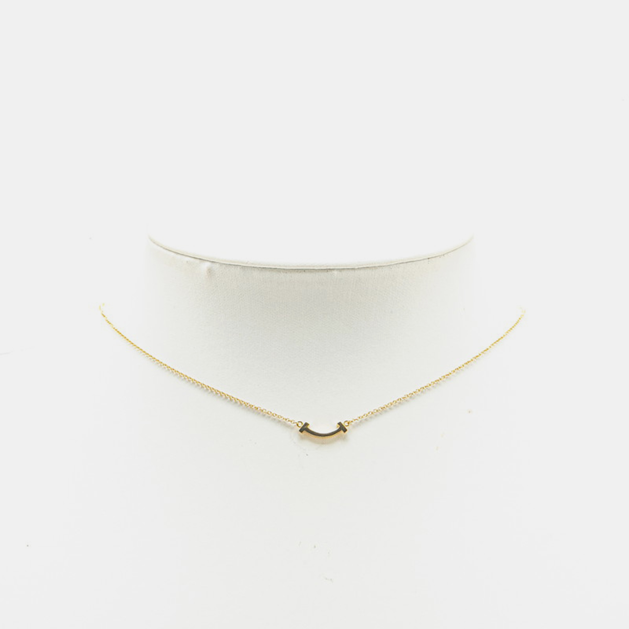 

Tiffany & Co. 18K Yellow Gold T Smile Mini Necklace