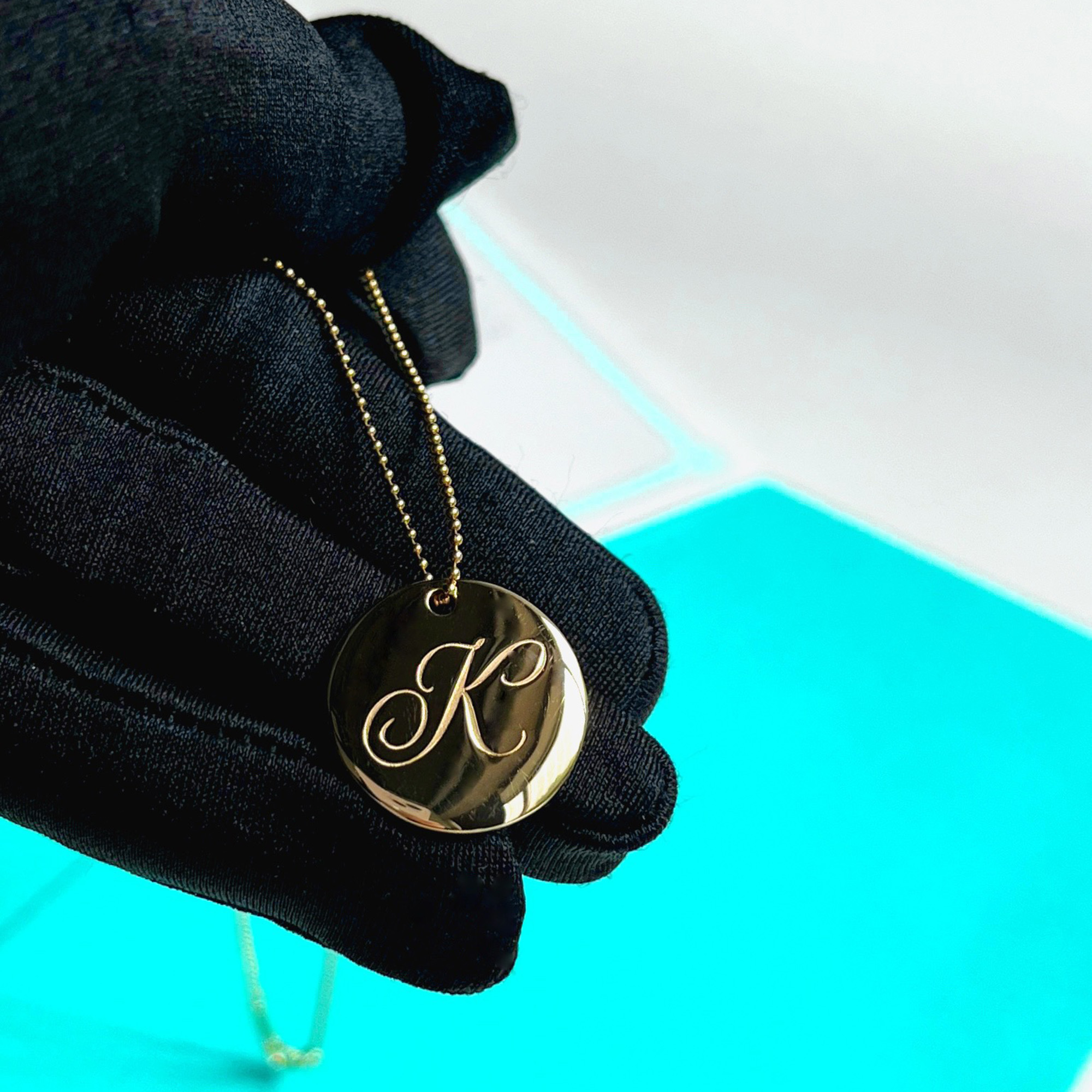 

Tiffany & Co. 18K Yellow Gold Round Pendant Necklace