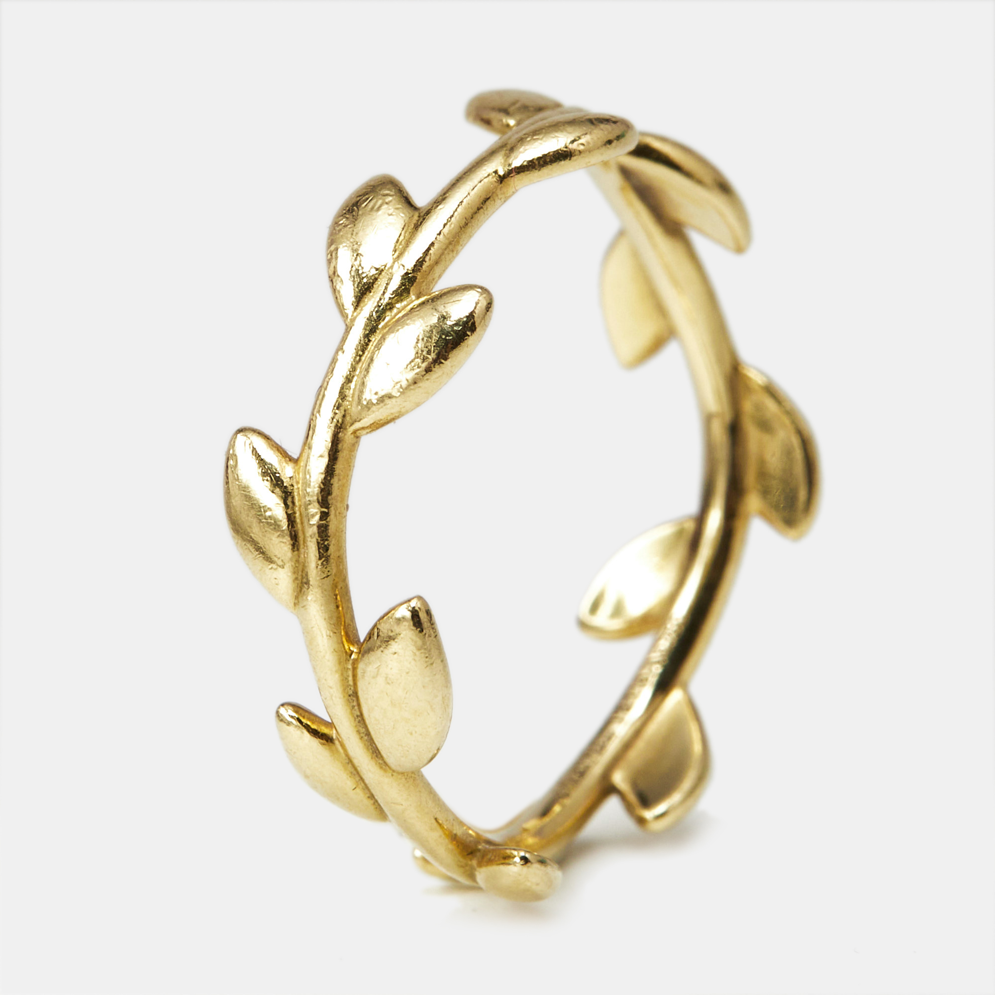 

Tiffany & Co. Paloma Picasso Olive Leaf 18k Yellow Gold Narrow Ring Size
