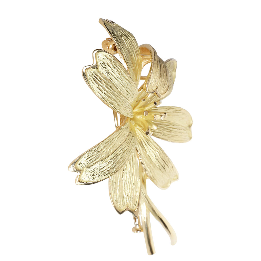 

Tiffany & Co. 18K Yellow Gold Diamond Lily Brooch