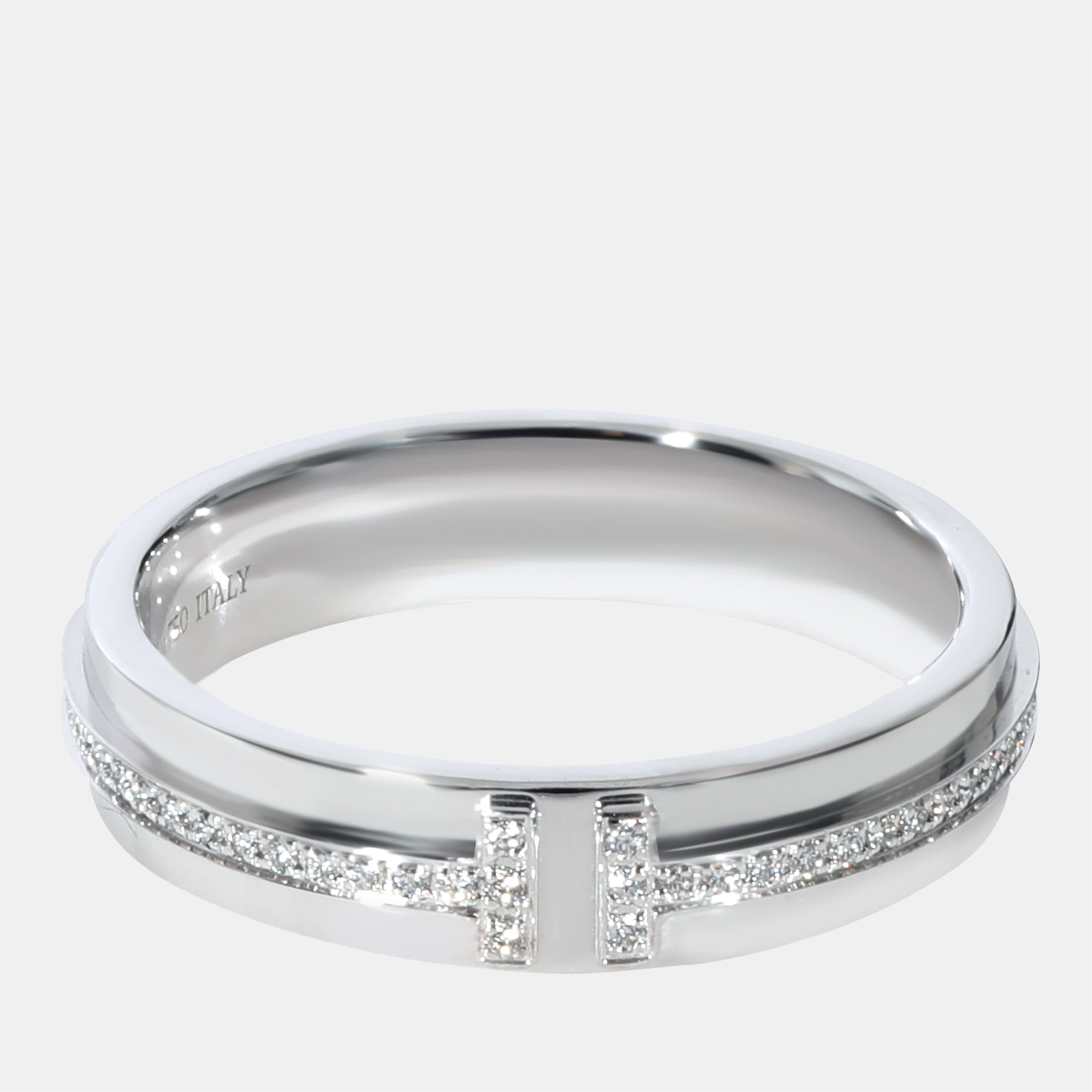 

Tiffany & Co. T Diamond Ring in 18k White Gold 0.13 CTW Ring Size US 7