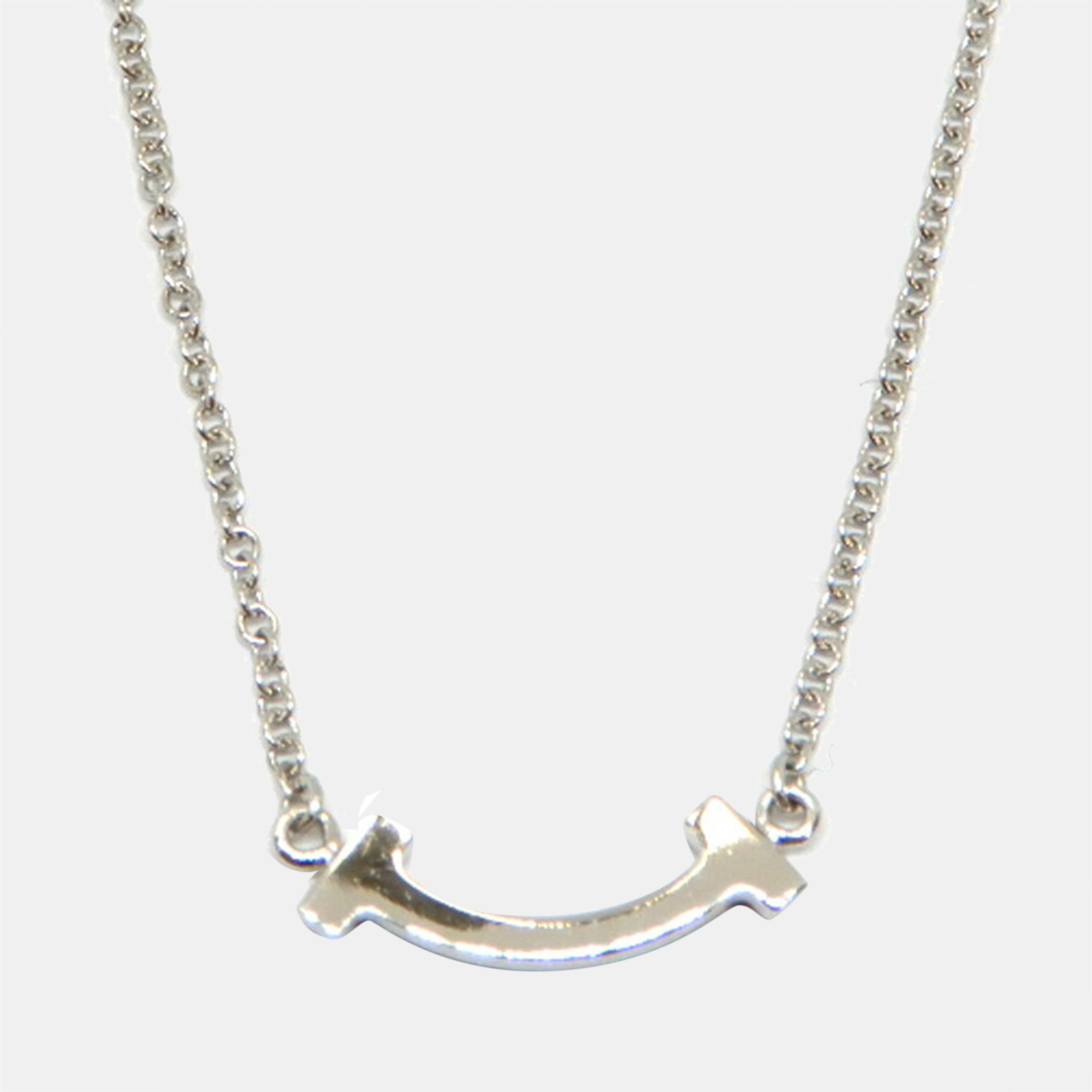 

Tiffany & Co. 18K White Gold and Diamond T Smile Mini Pendant Necklace