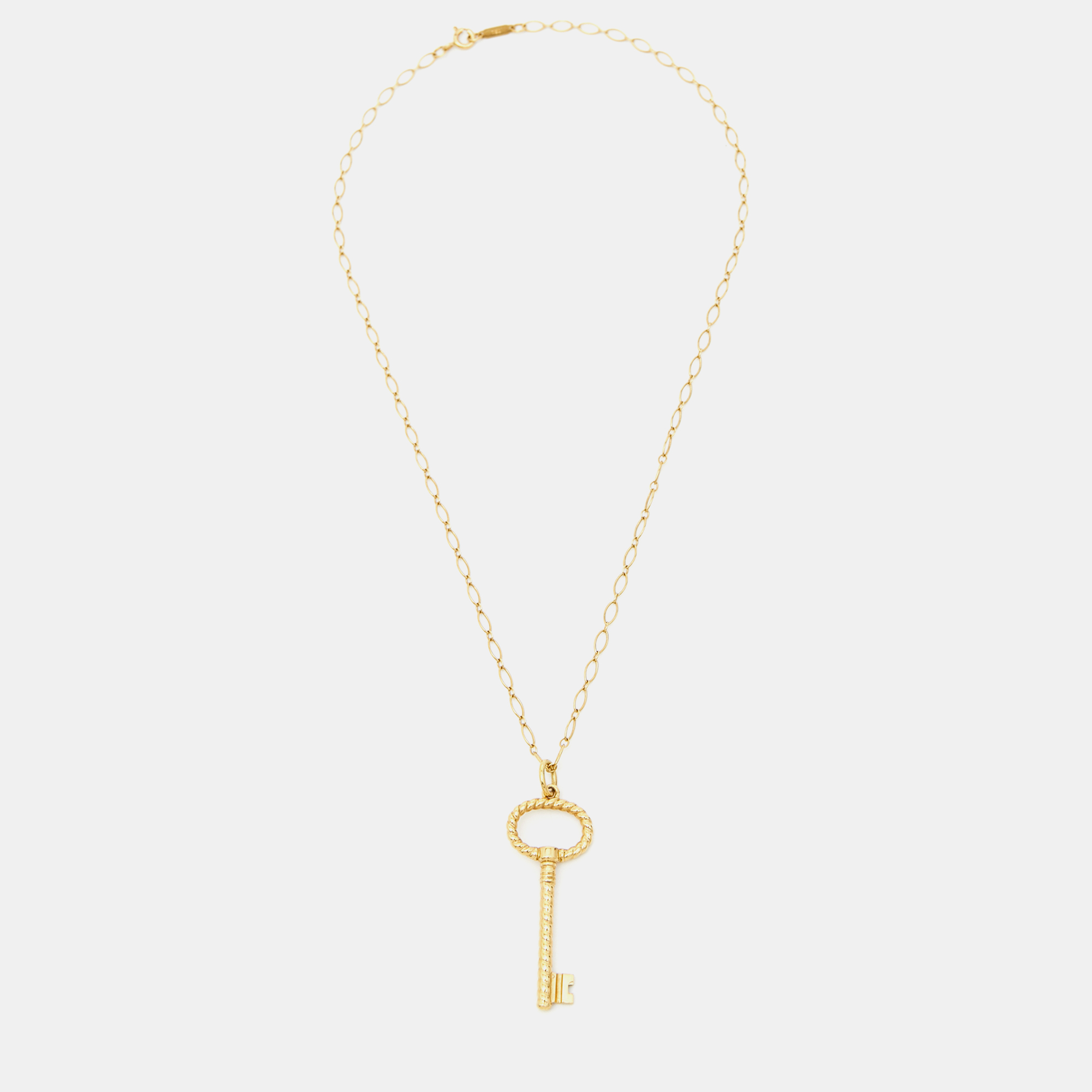 

Tiffany & Co. Oval Key 18k Yellow Gold Pendant Necklace