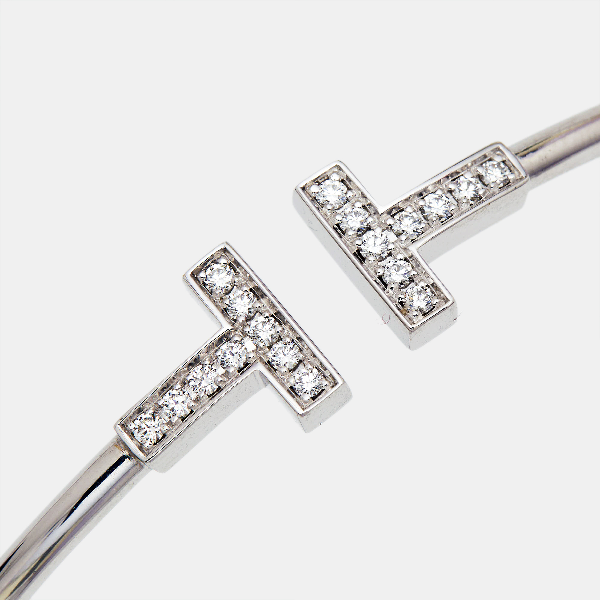 

Tiffany & Co. T Wire Diamonds 18k White Gold Bracelet