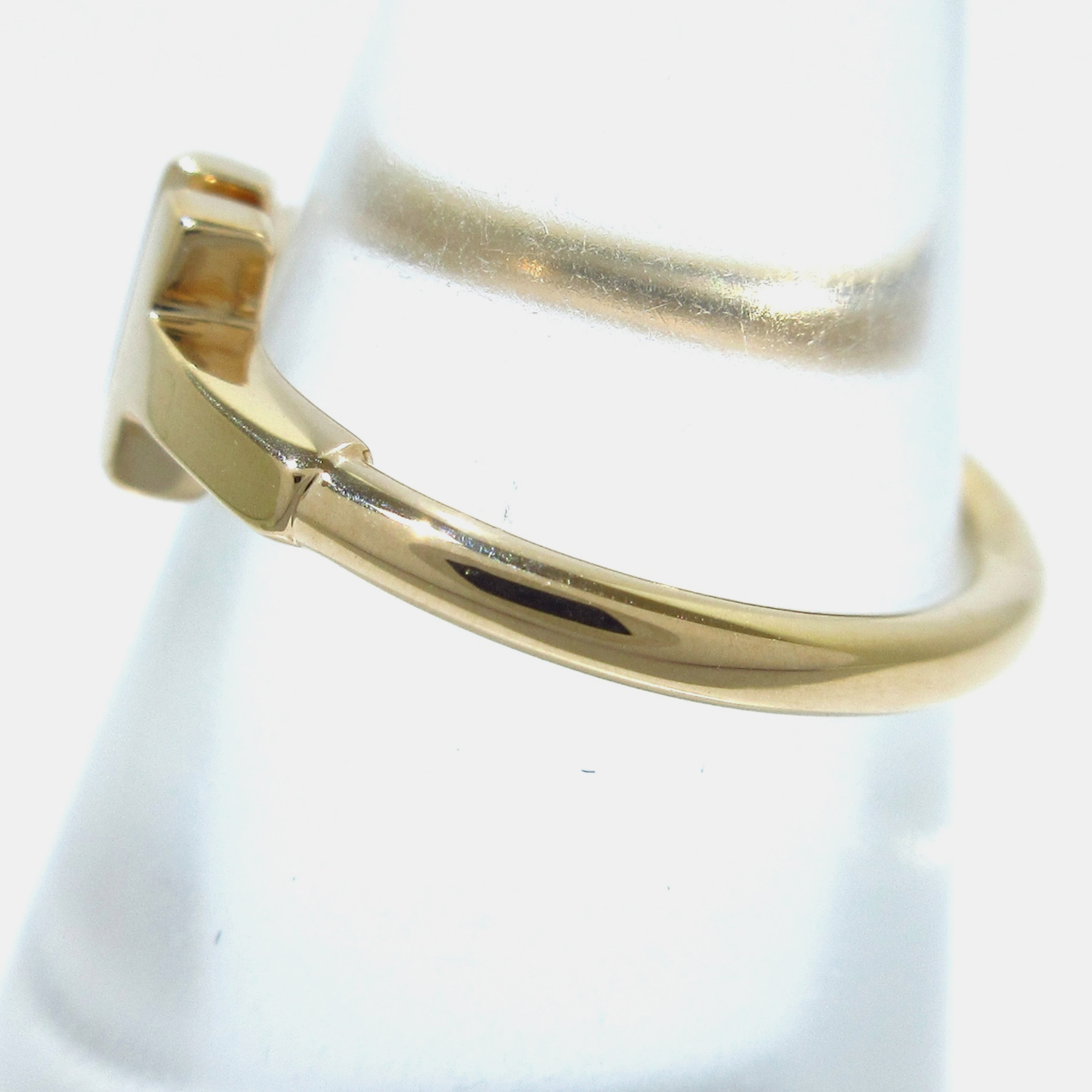 

Tiffany & Co. 18K Yellow Gold T Wire Ring Size