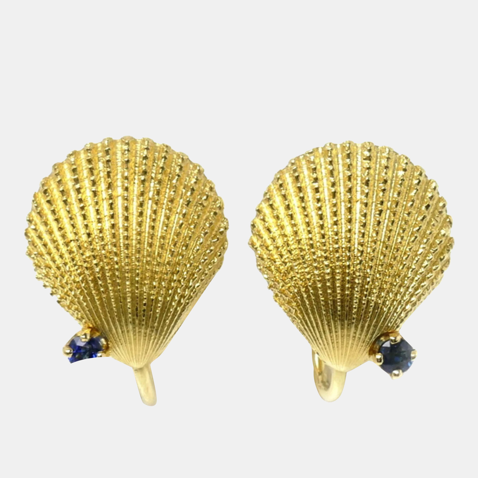 Pre-owned Tiffany & Co 18k Yellow Gold And Sapphire Shell Stud Earrings