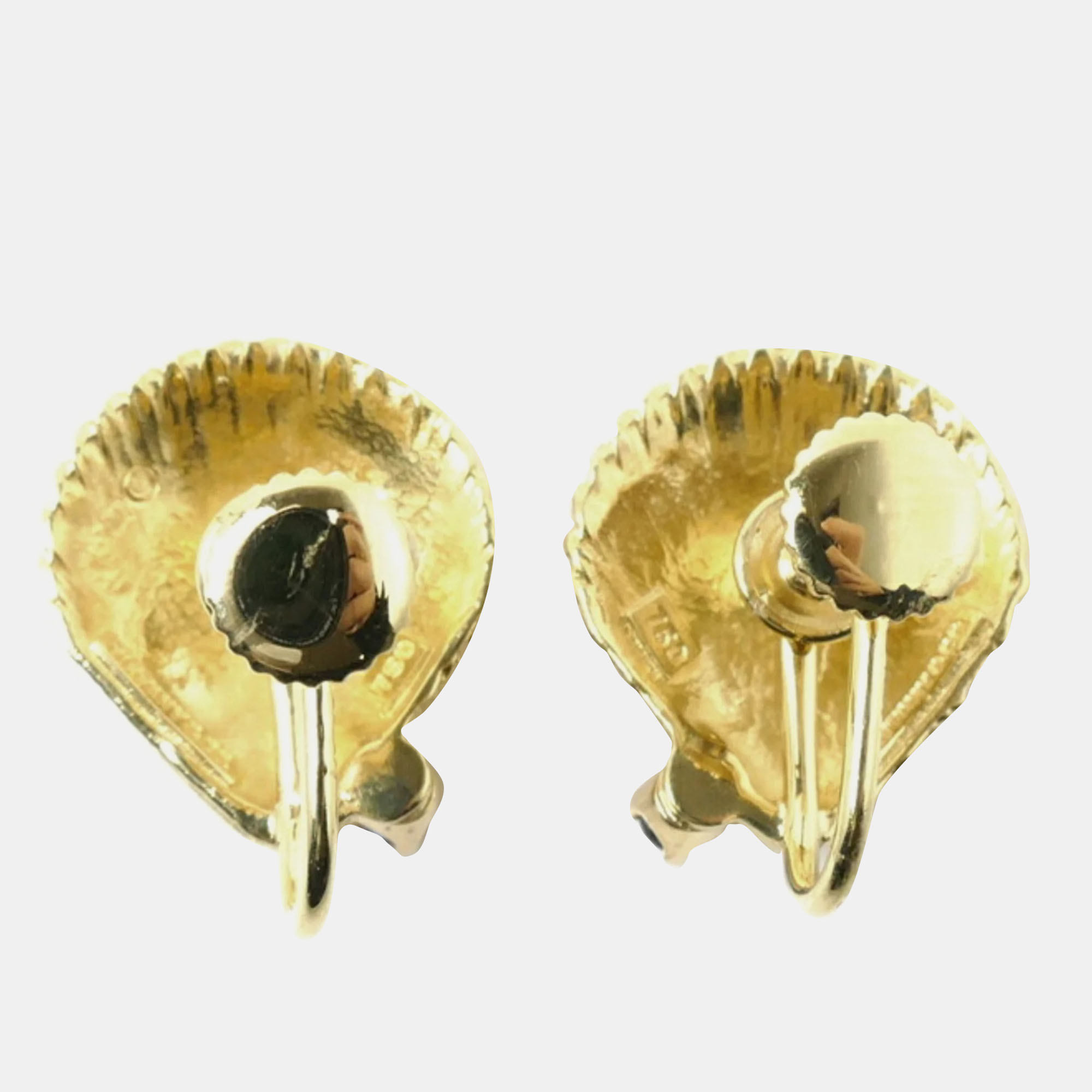 

Tiffany & Co. 18K Yellow Gold and Sapphire Shell Stud Earrings