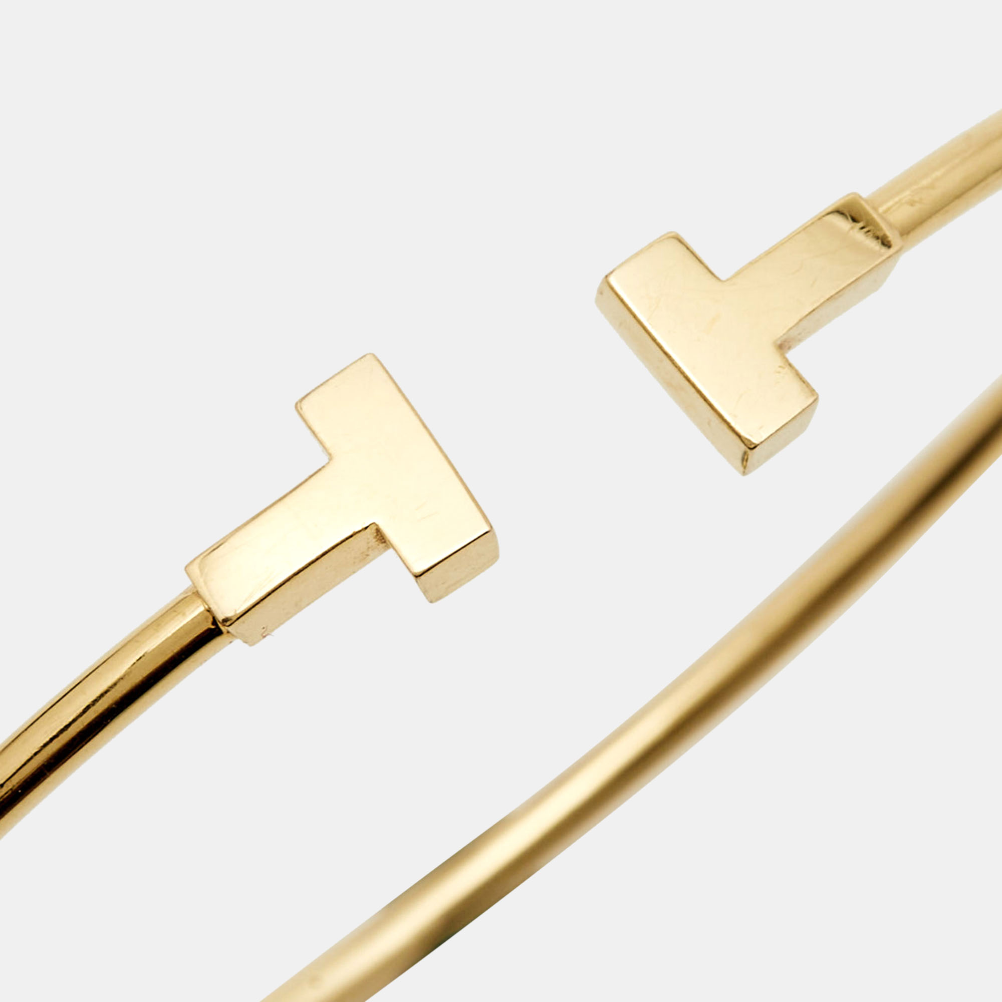 

Tiffany & Co. TWire 18k Yellow Gold Bracelet