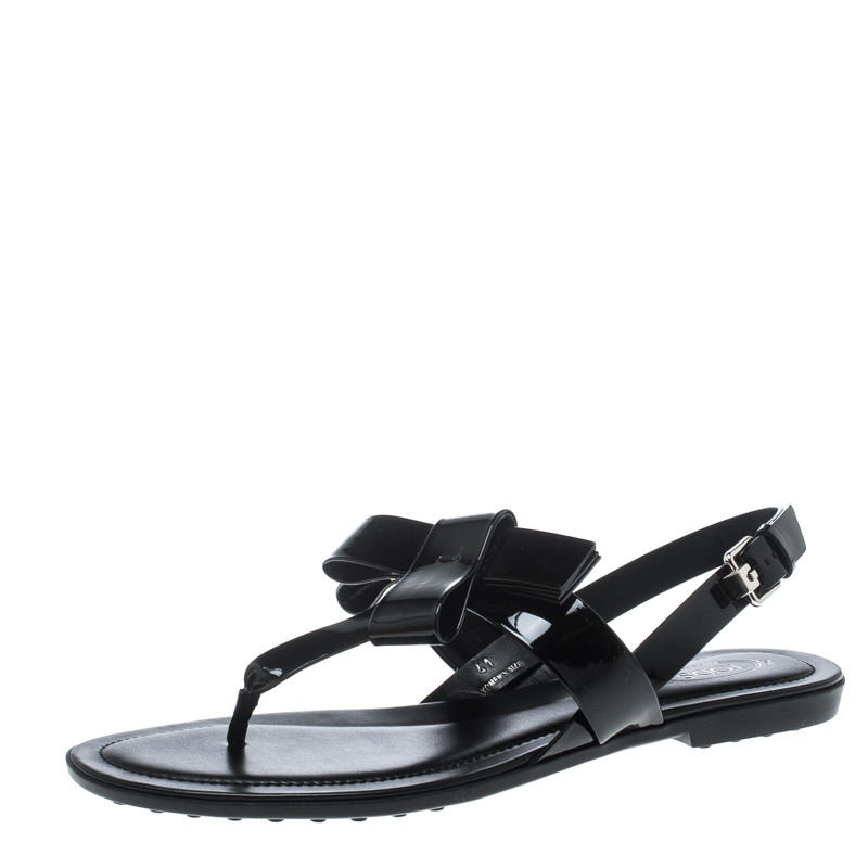 مملوكة مسبقًا Tod's Black Patent Leather Bow Detail Flat Thong Sandals Size 41
