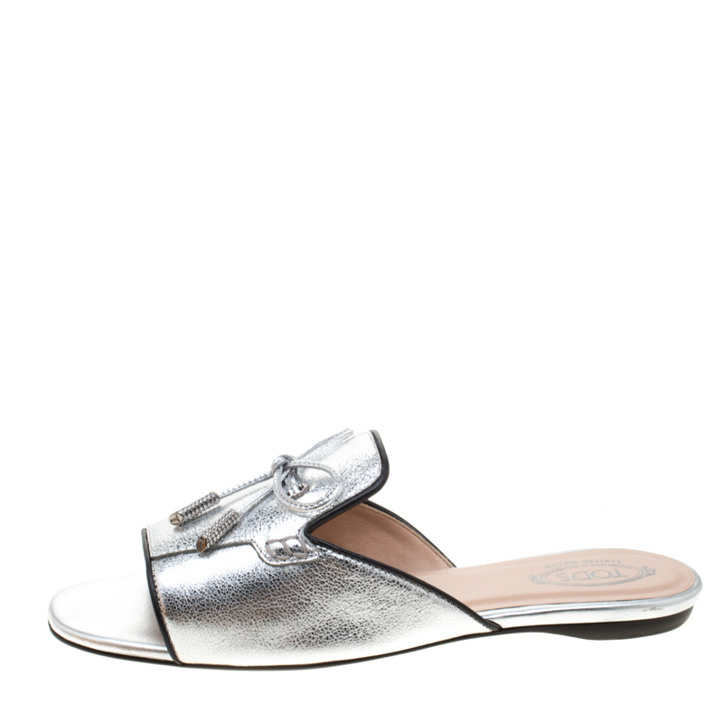 

Tod's Limited Edition Metallic Silver Textured Leather Crystal Embellished Bow Peep Toe Flat Slides Size