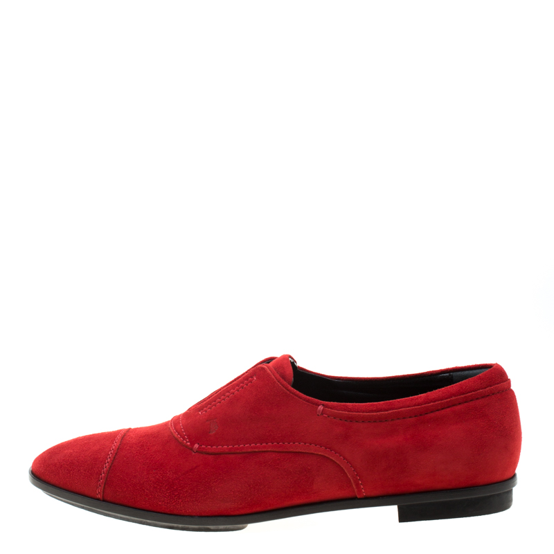 

Tod's Red Suede Cap Toe Loafers Size