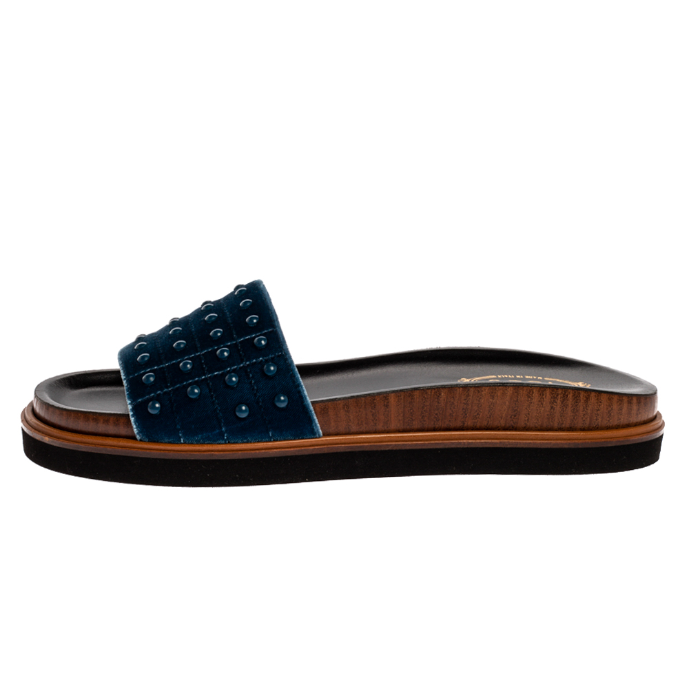 

Tod's Blue Velvet Studded Flat Slides Size