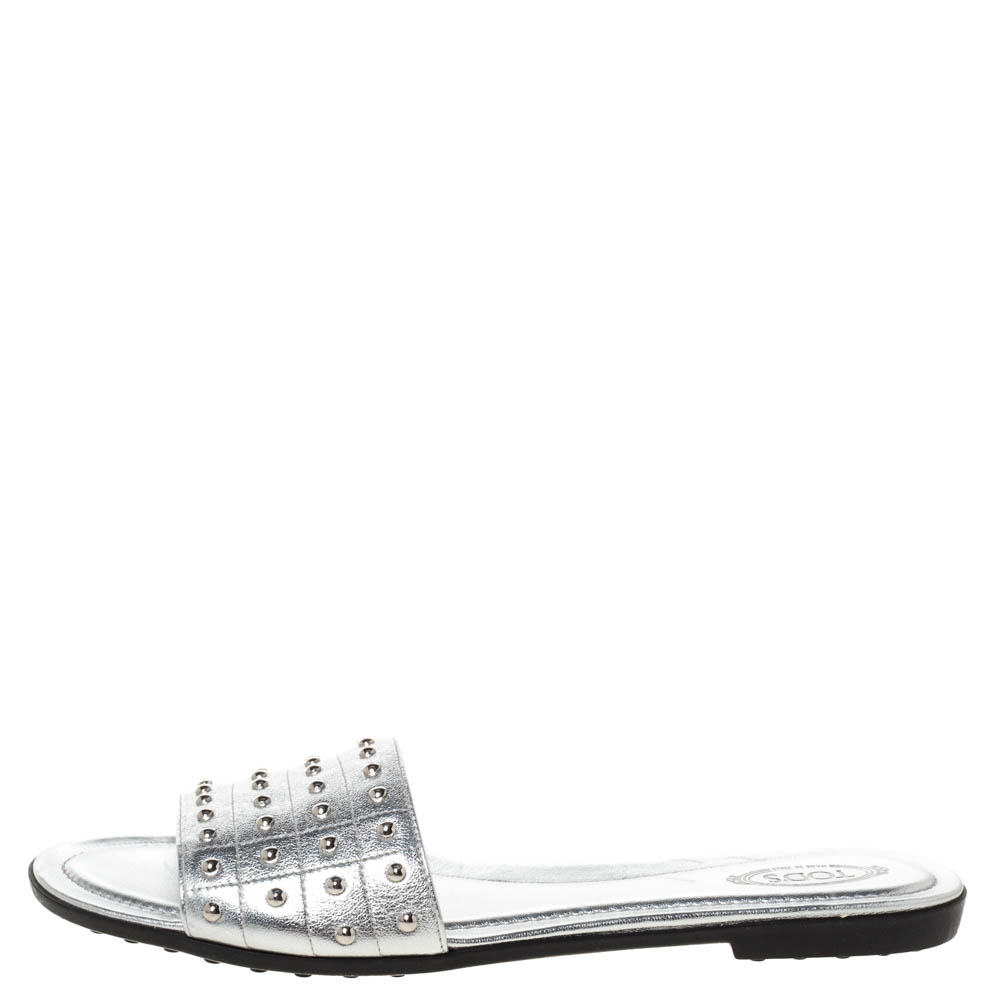 

Tod's Silver Leather Studded Flat Slides Size