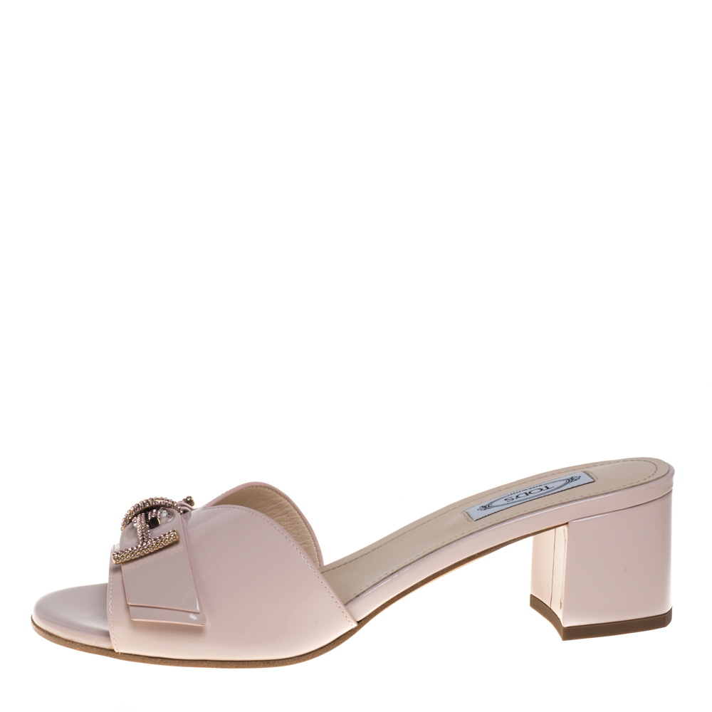 

Tod's Blush Pink Patent Leather Double T Embellished Slide Sandals Size