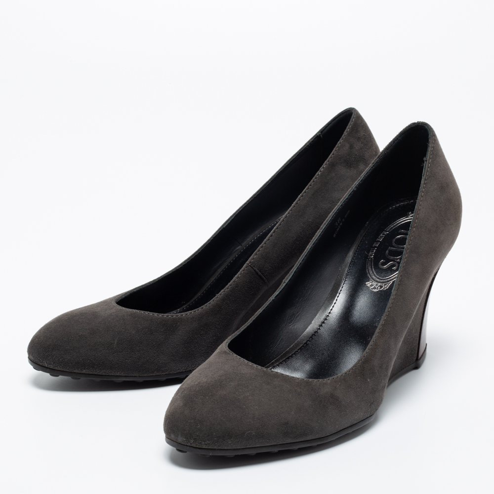 

Tod's Grey Suede Wedge Pumps Size