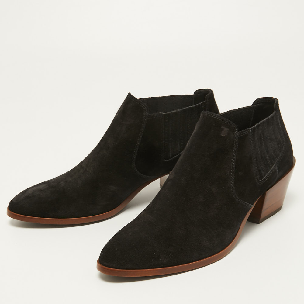

Tod's Black Suede Ankle Boots Size