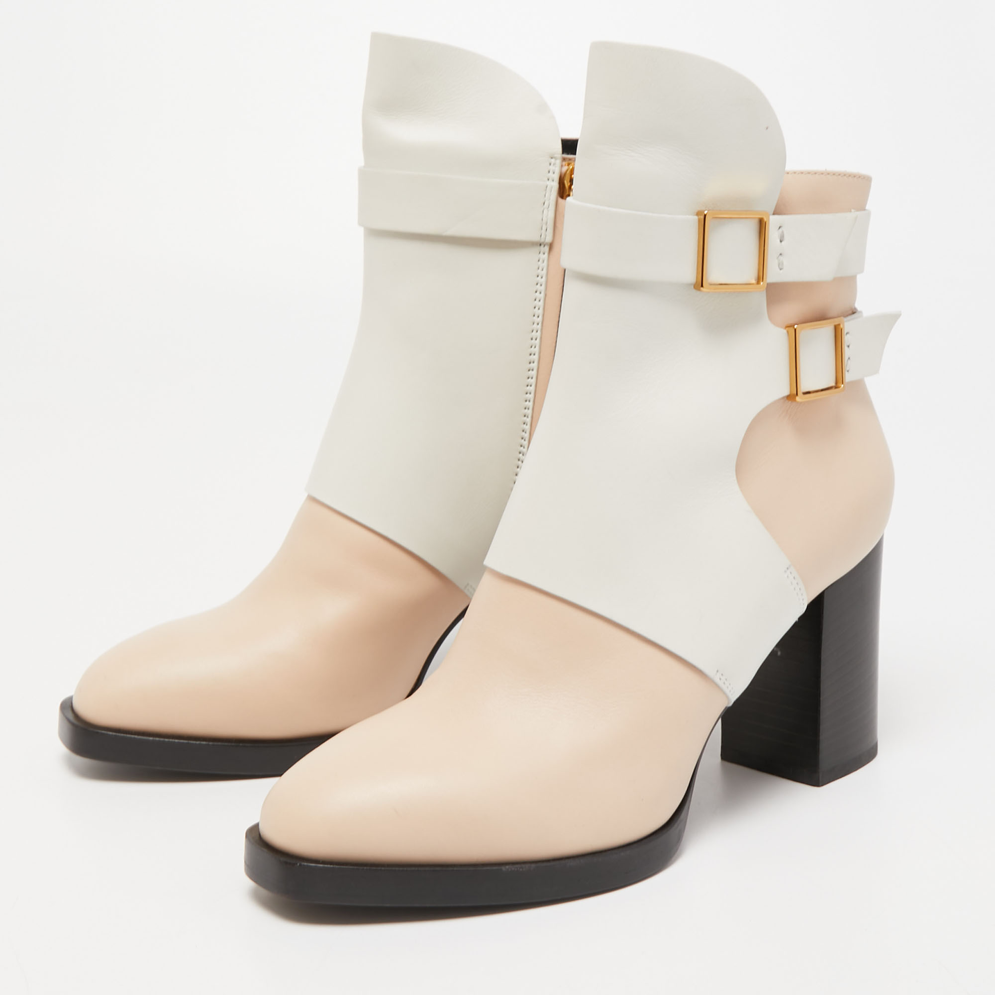 

Tod's Beige/White Leather Buckle Ankle Length Boots Size