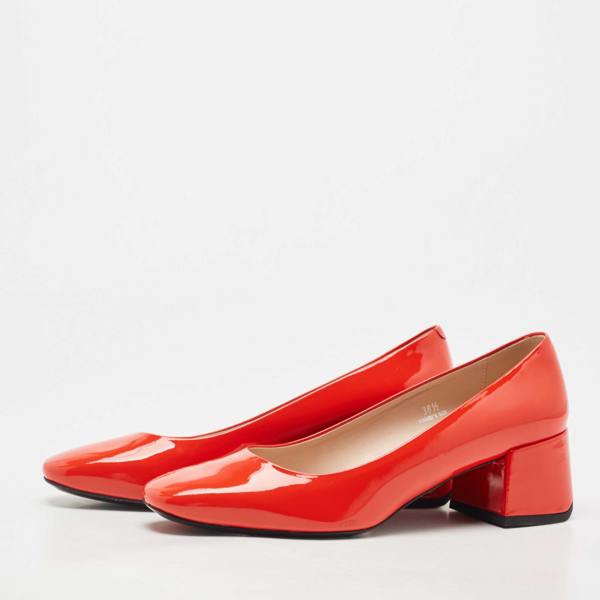 

Tod's Red Patent Leather Block Heel Pumps Size