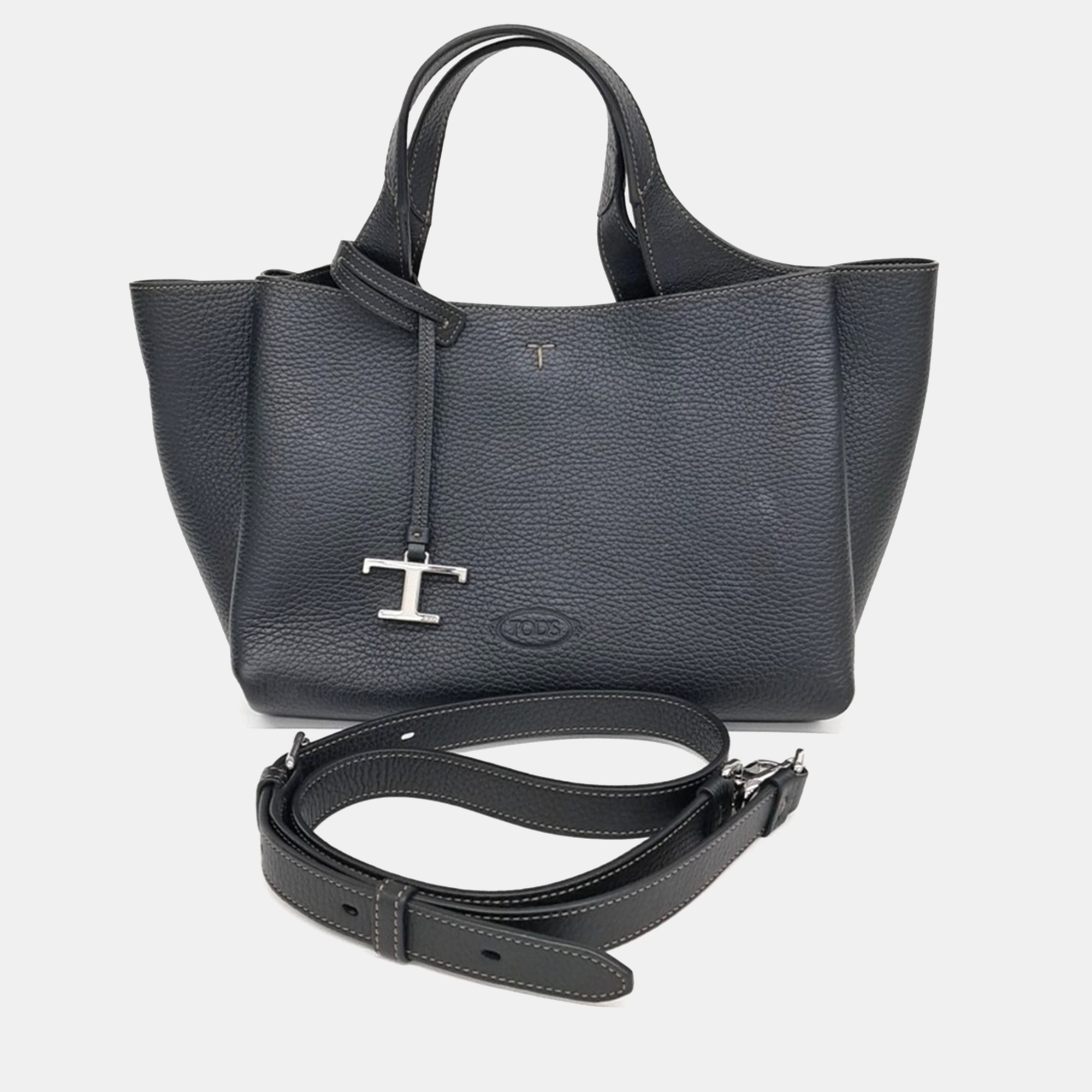 Click to view more detailed imagery on our partner's website Pre-owned Tod's Black Leather Timeless Mini Tote And Shoulder Bag