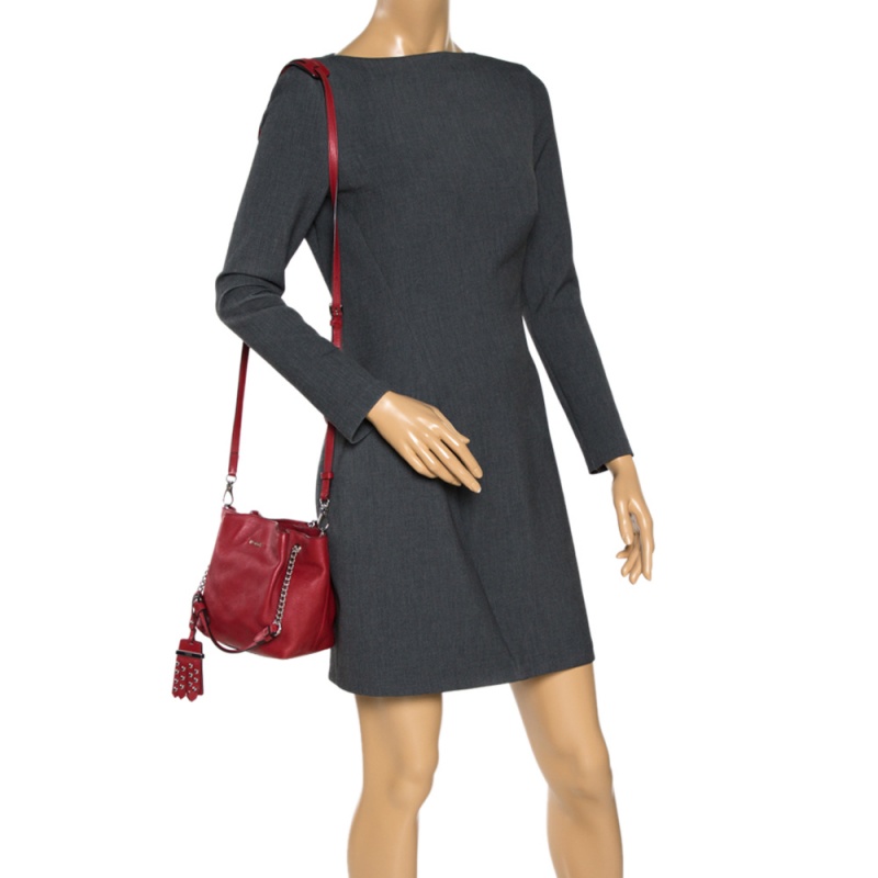 

Tod's Red Leather Mini Flower Chain Tote
