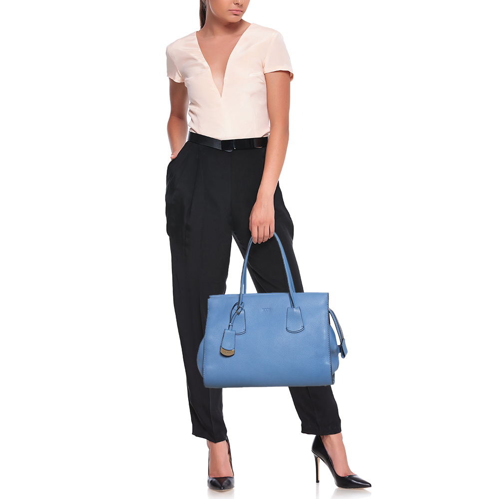 

Tod's Blue Grain Leather Tote
