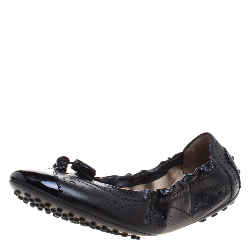 مملوكة مسبقًا Tod's Black Brogue Leather Tassel Ballet Flats Size 38