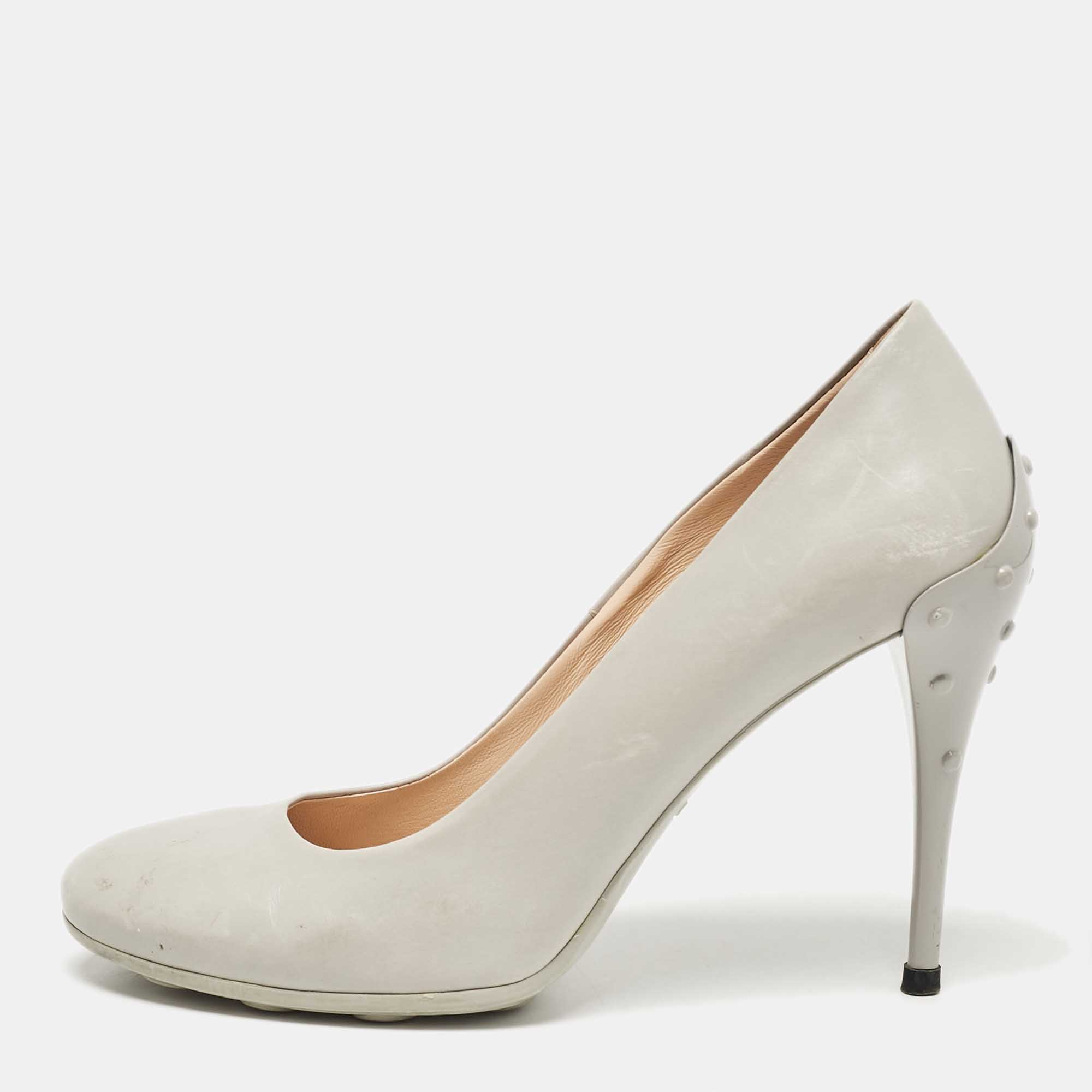 

Tod's Grey Leather Round Toe Pumps Size