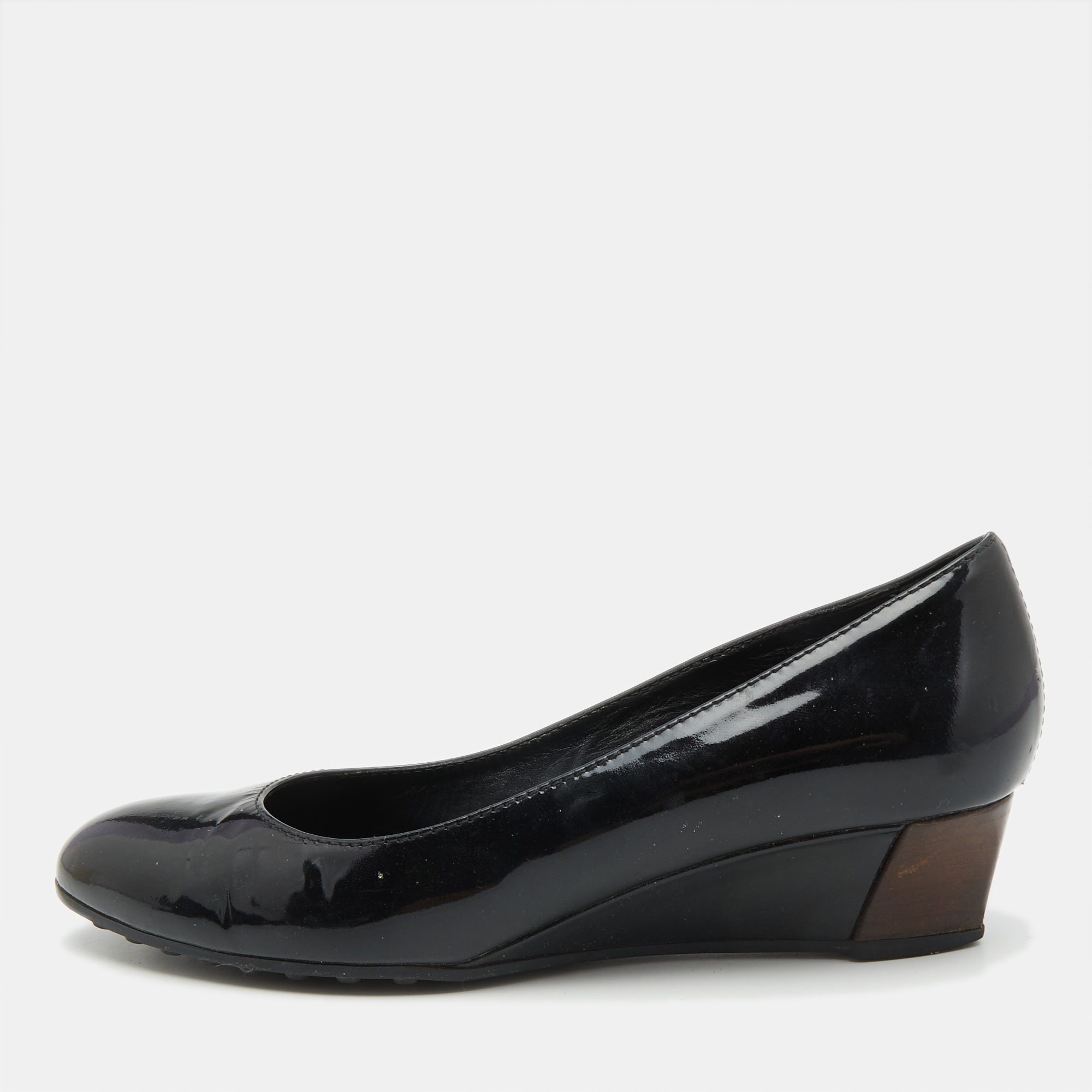 

Tod's Black Patent Leather Wedge Pumps Size