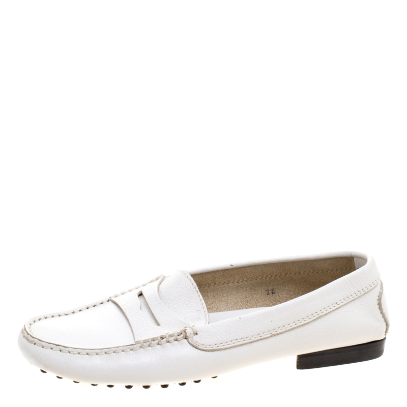 Pre Owned حذاء بيني لوفرز تودز جلد أبيض مقاس 38