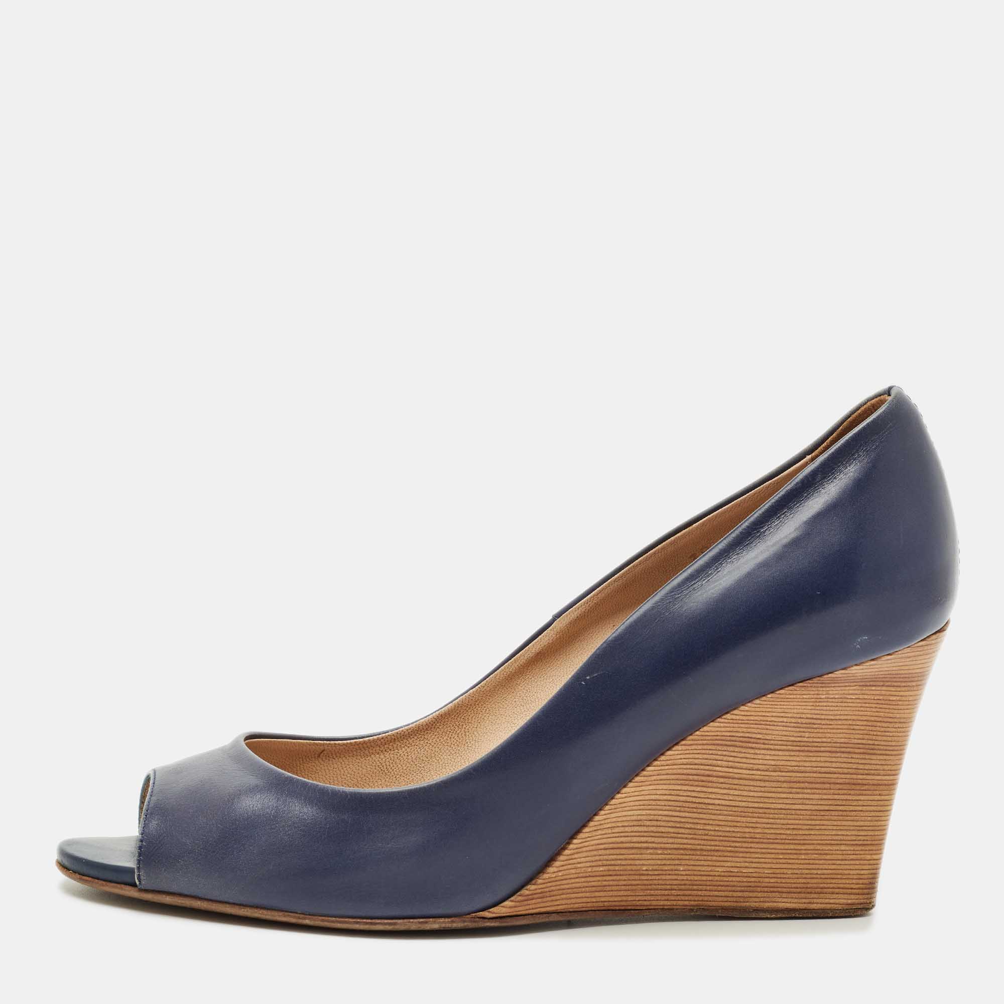 

Tod's Blue Leather Wedge Pumps Size