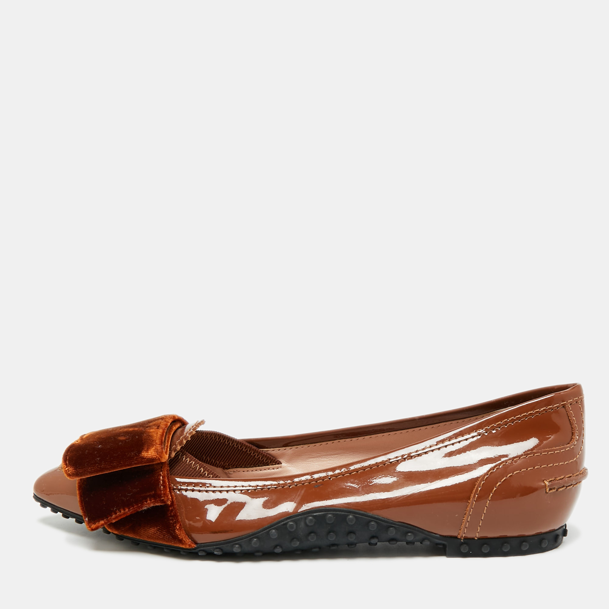 TOD'S Pre-owned Size 35.5 Brown Patent Leather Bow Loafers
